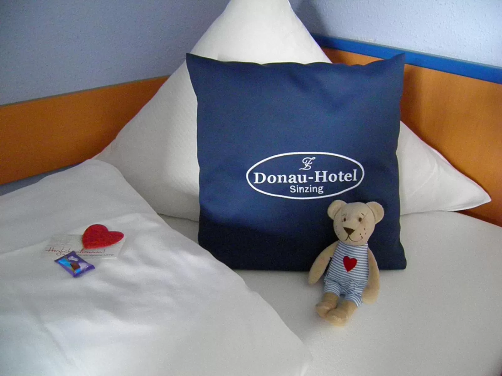 Bed in Donau-Hotel