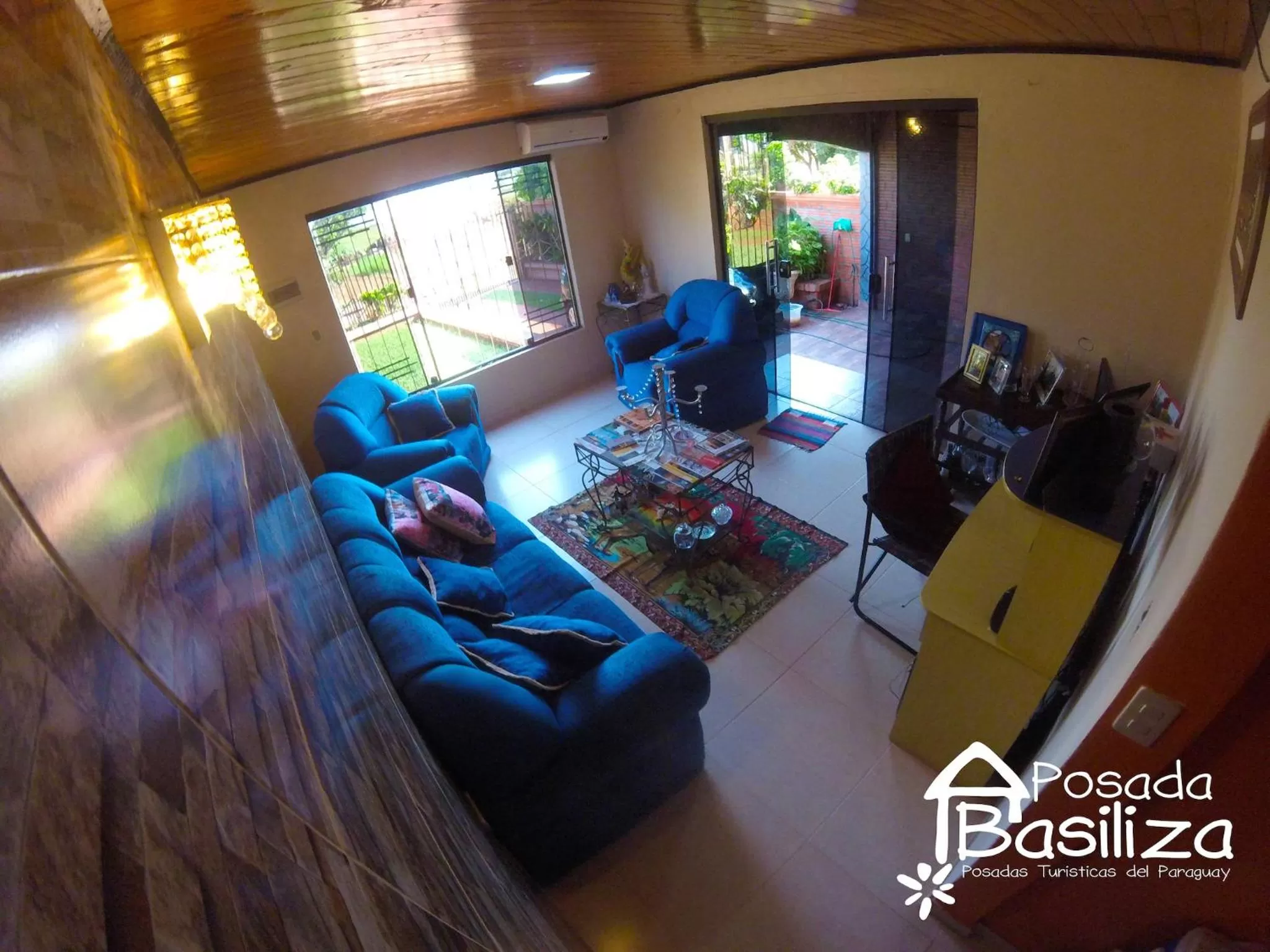 Communal lounge/ TV room in Posada Basiliza, Encarnación PY