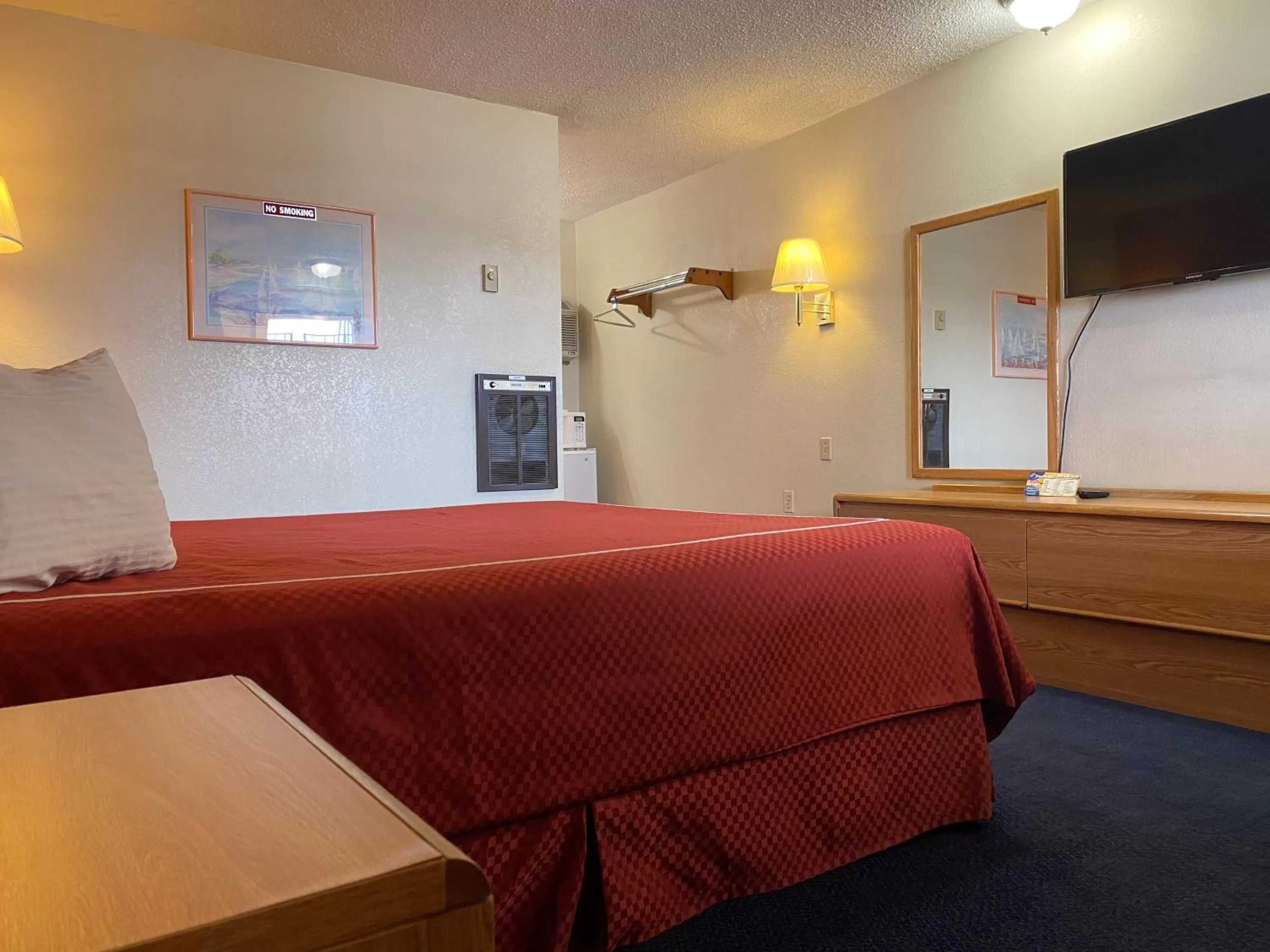 Bed in Budget Inn Las Vegas New Mexico