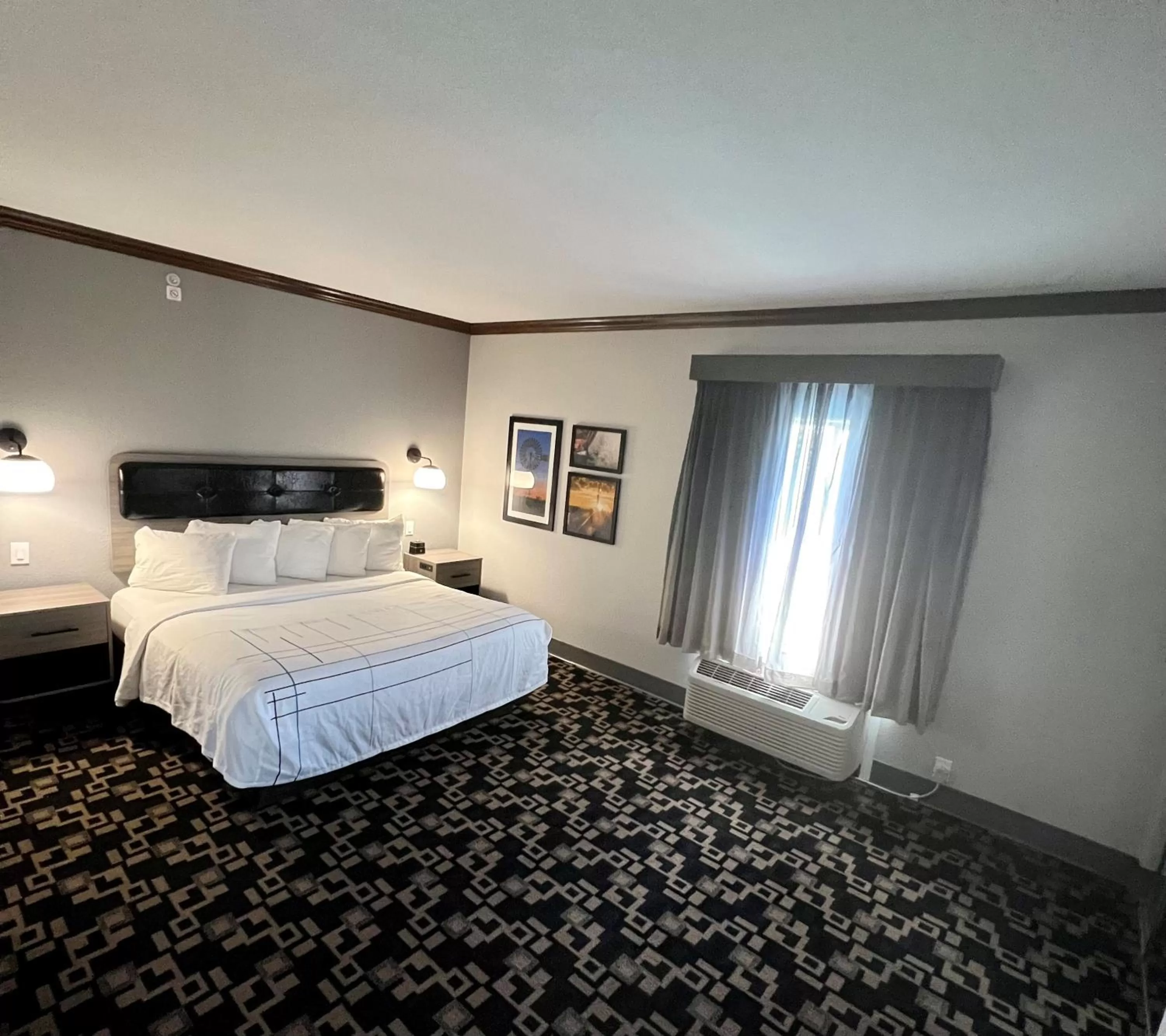 Photo of the whole room, Bed in La Quinta by Wyndham Big Spring