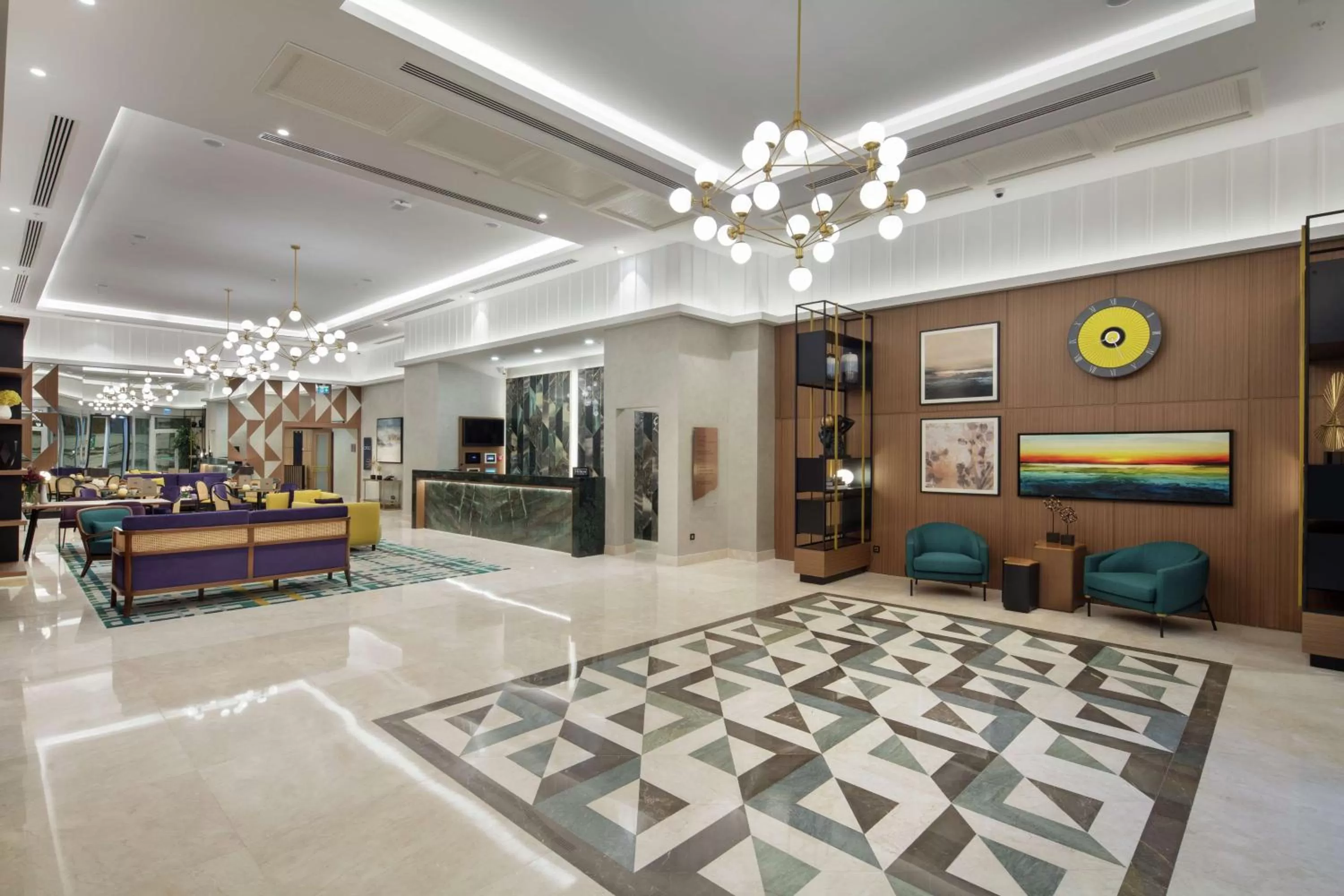 Lobby or reception in Doubletree By Hilton Afyonkarahisar