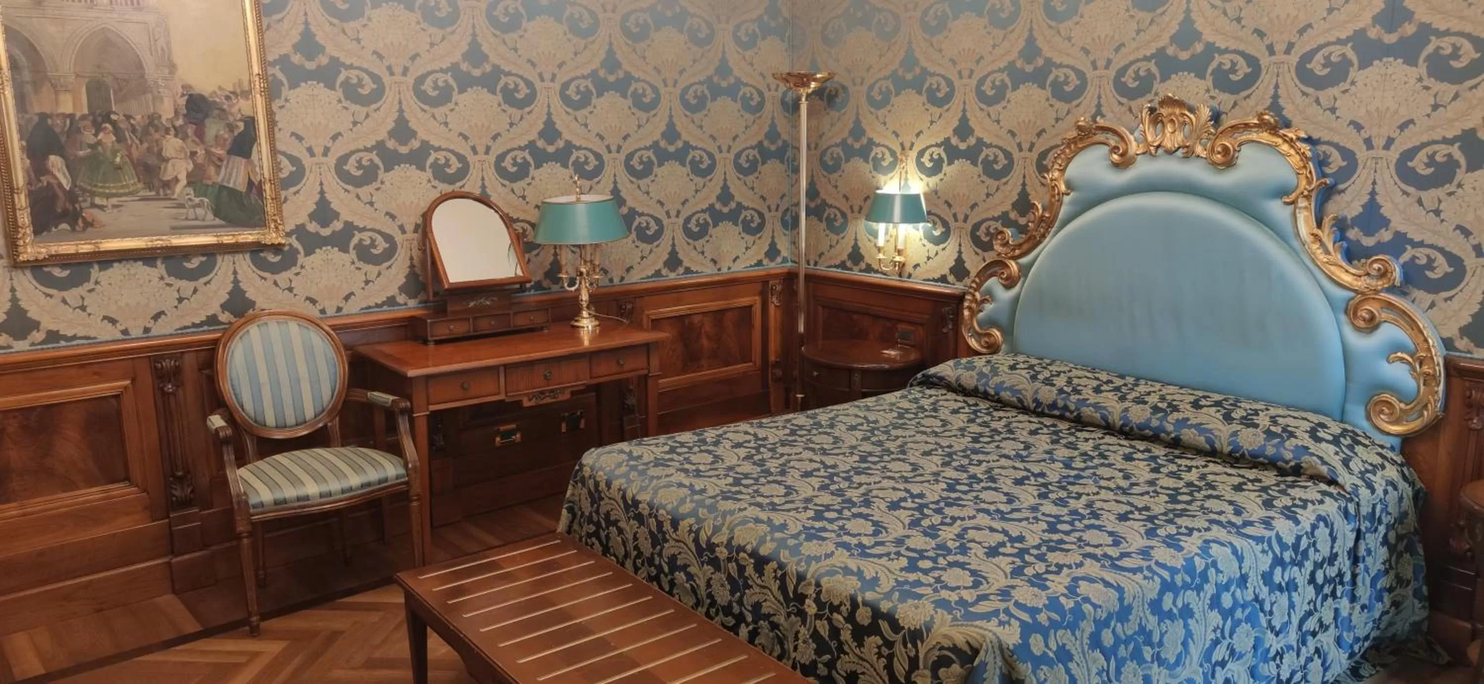 Photo of the whole room, Bed in Bellevue Luxury Rooms - San Marco Luxury