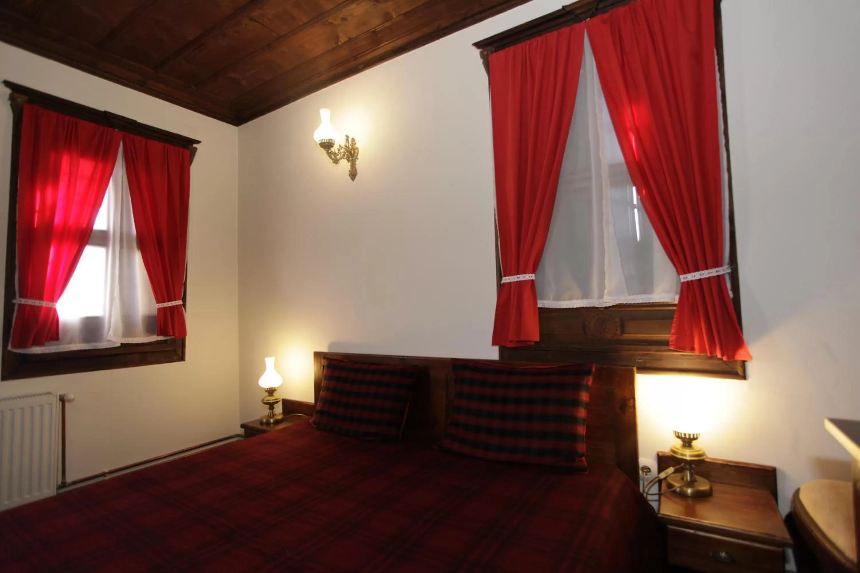 Bedroom, Bed in Djudjeva Kyshta Hotel