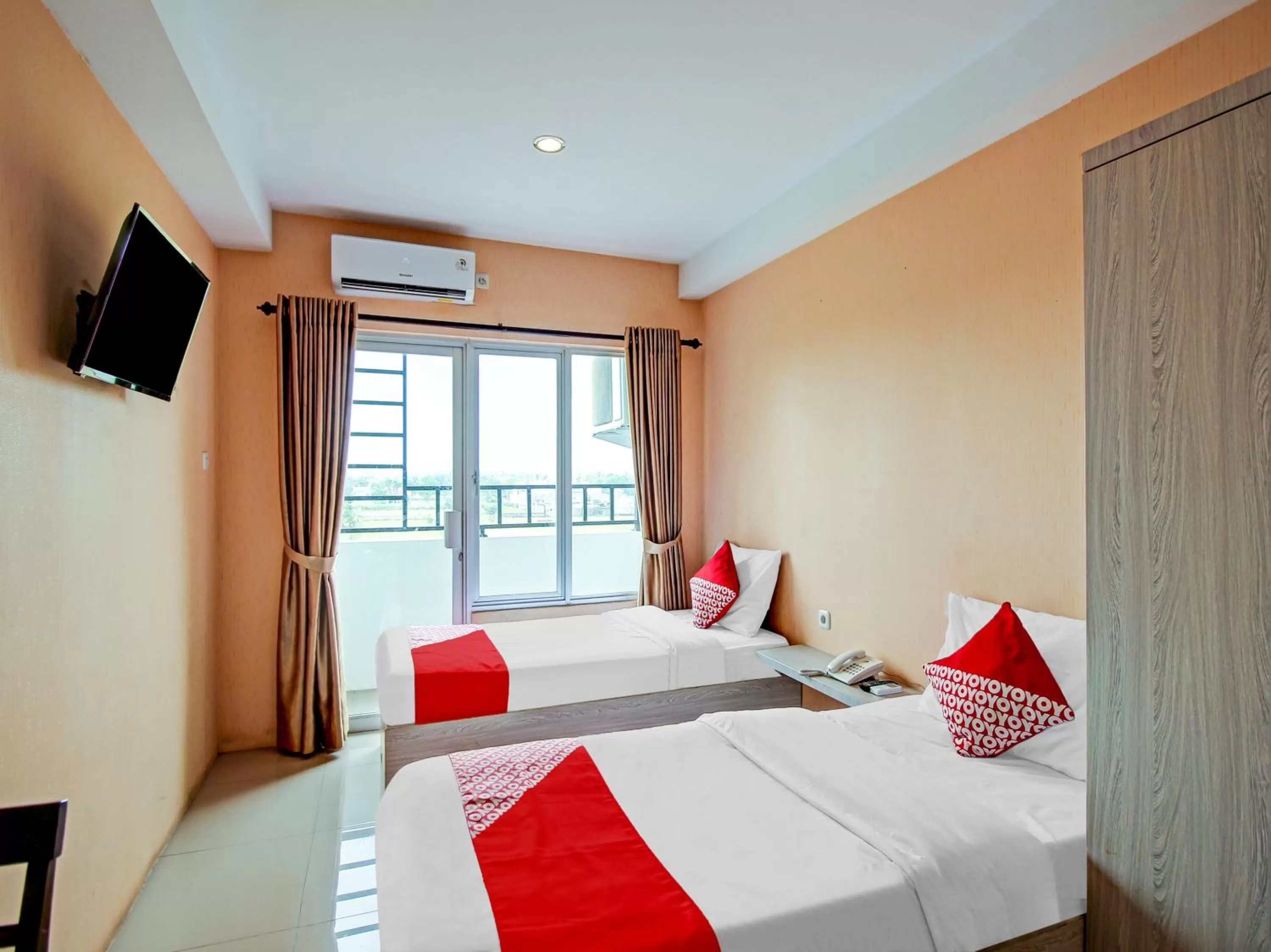 Bedroom, Bed in Hotel O Tridasa