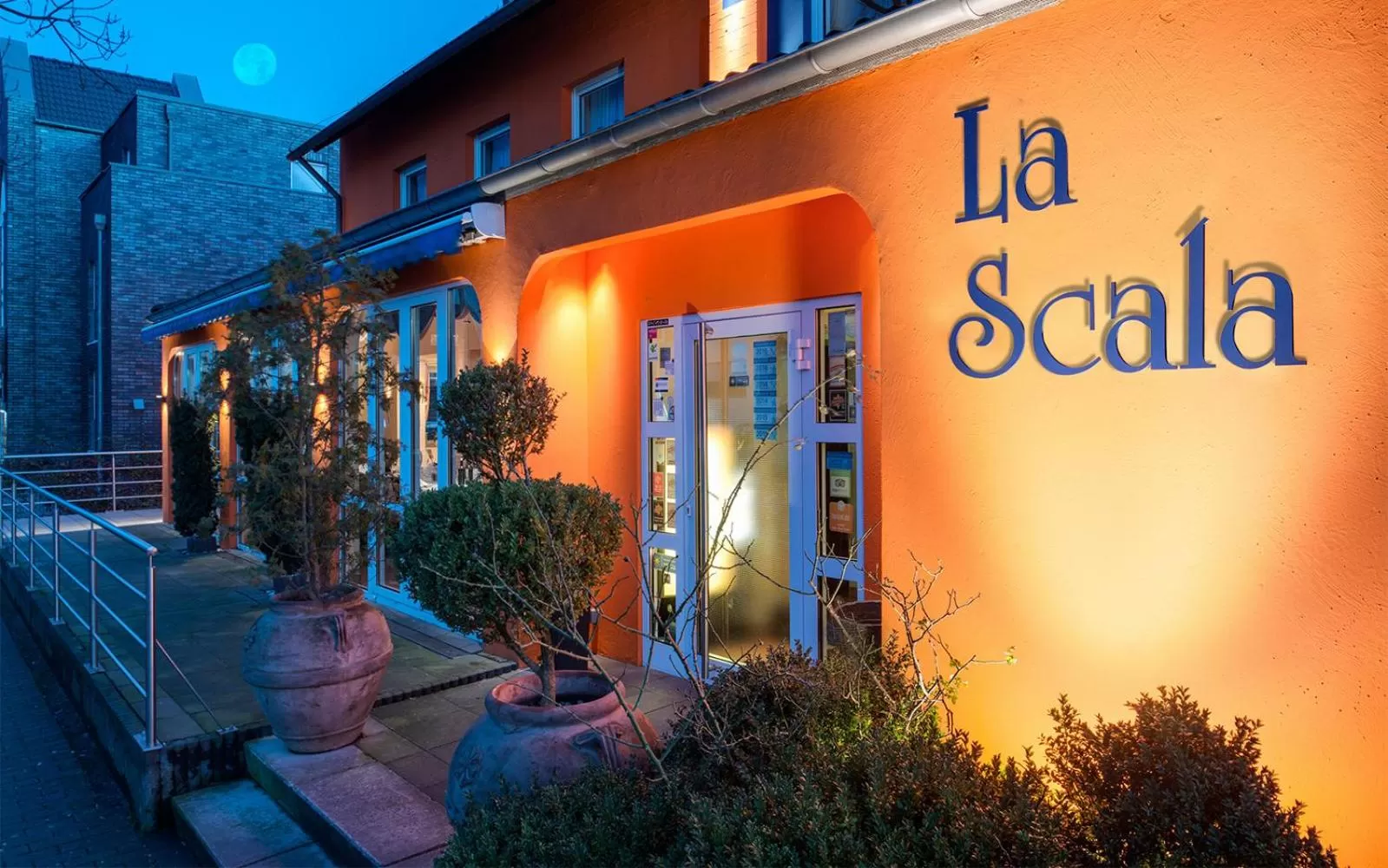 Property building in Hotel La Scala