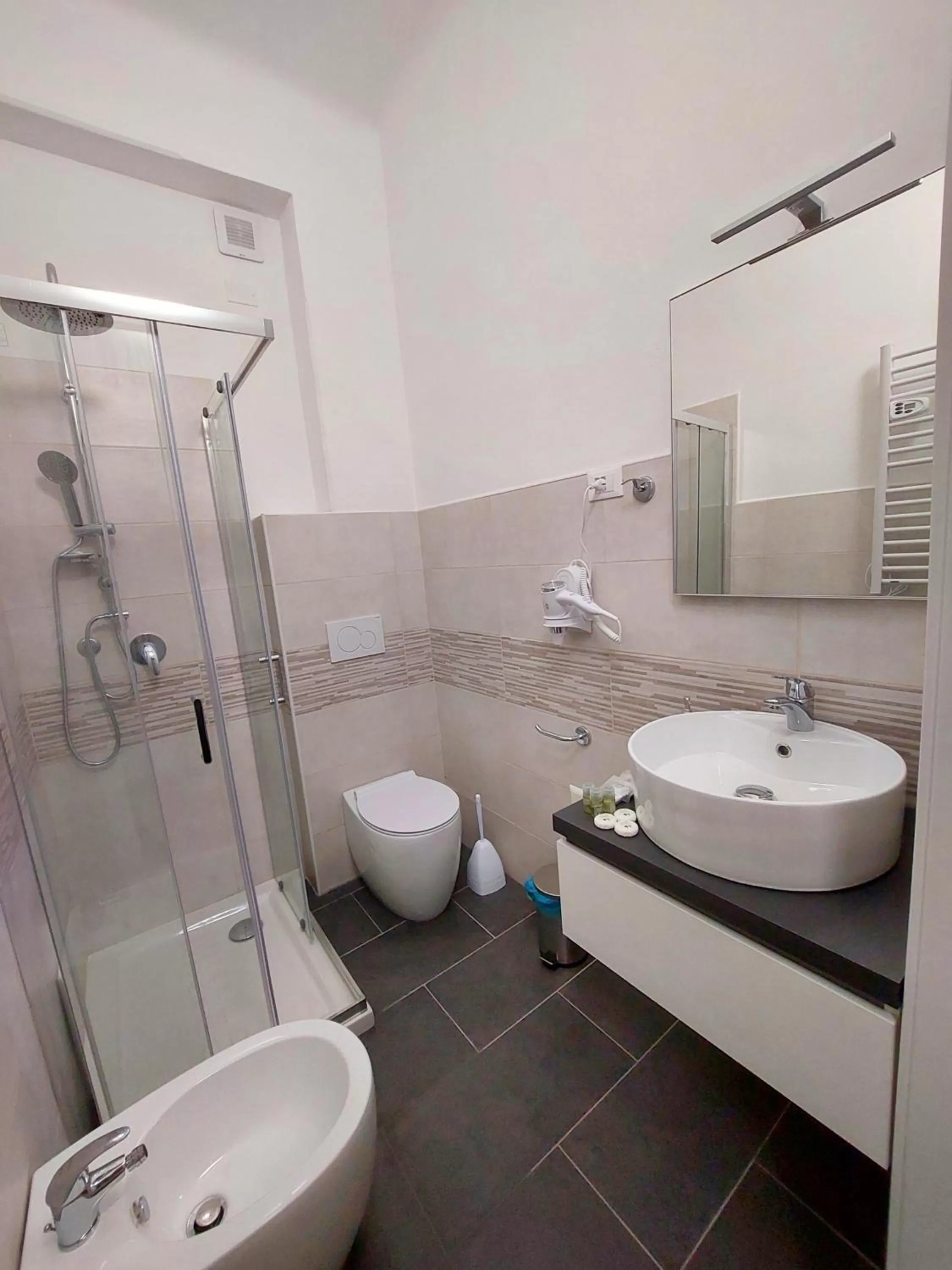 Shower in Bonaini Relax B&B