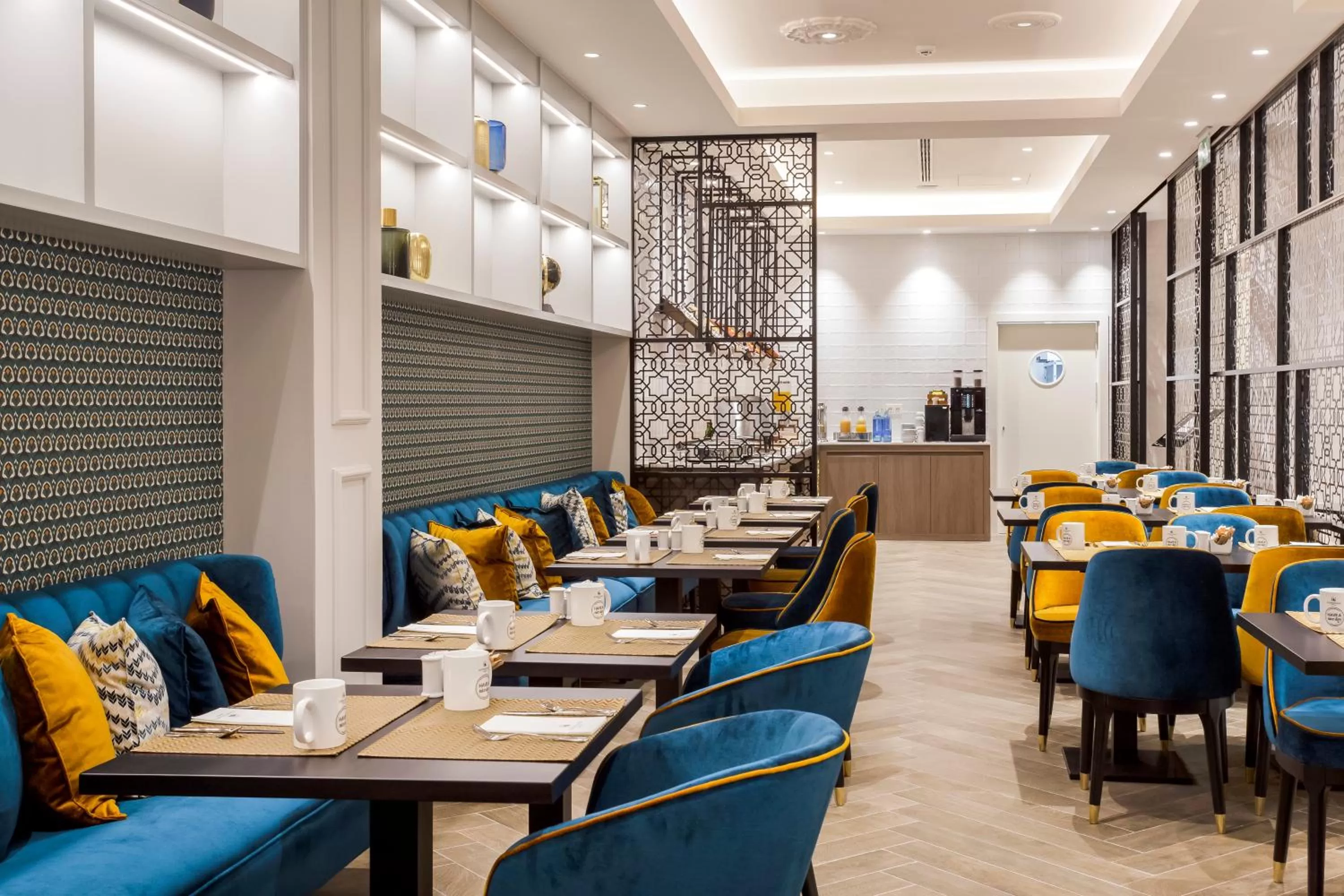 Lounge or bar in Eurostars Puerta Real