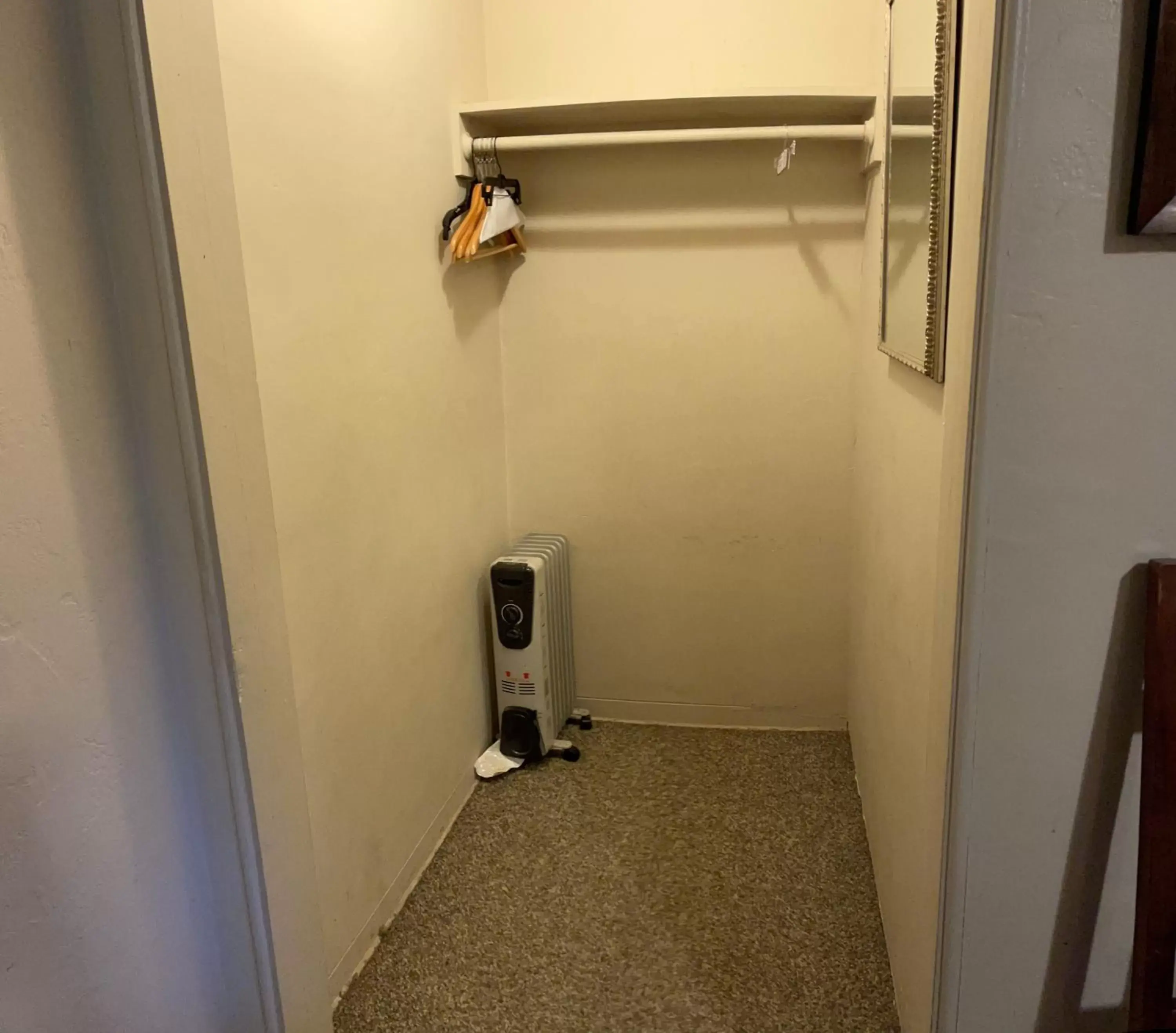 Queen Room with Two Queen Beds in Sierra Woods Lodge Queen Room with Two Queen Beds in Sierra Woods Lodge