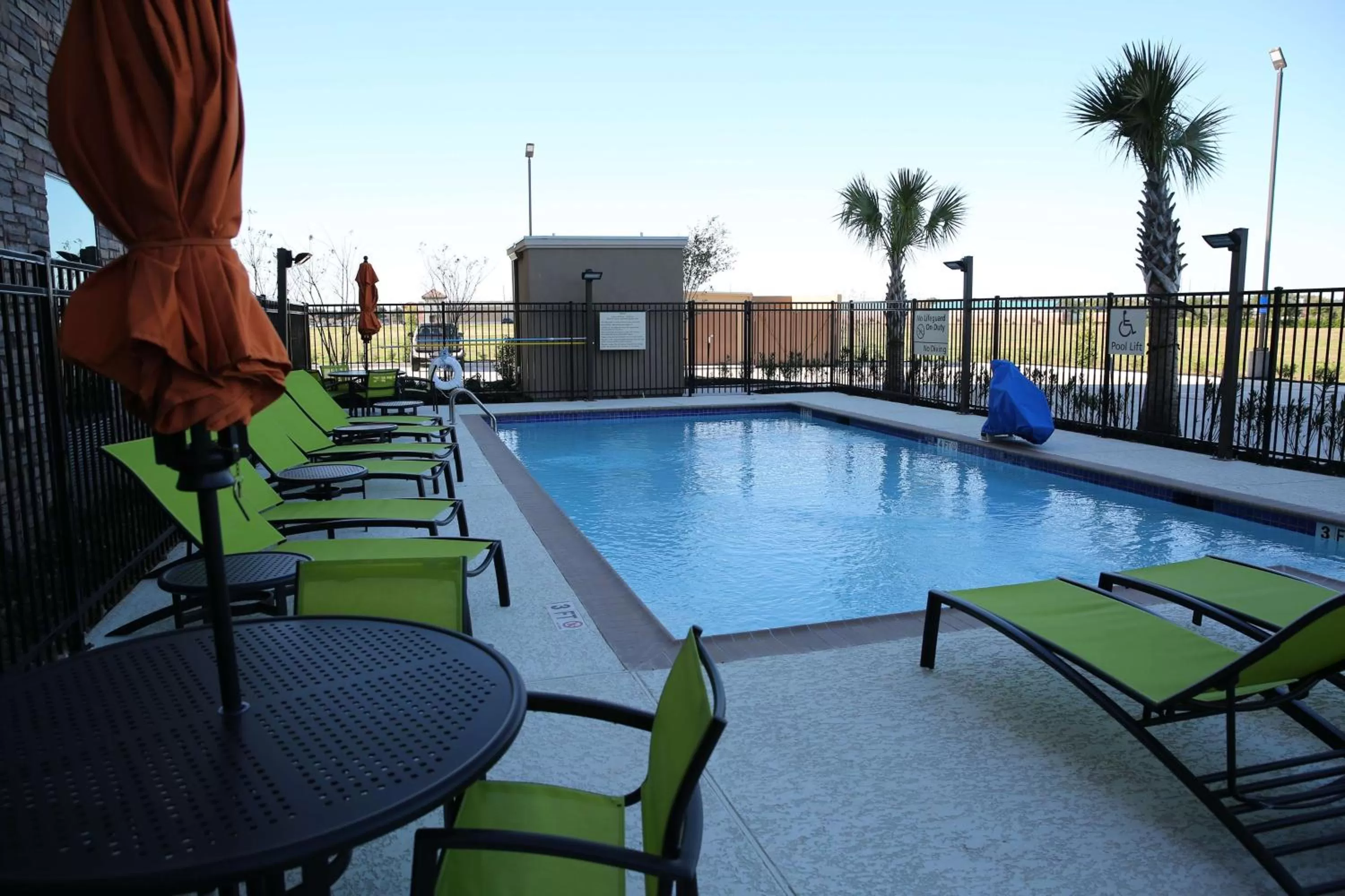 Pool view in Hampton Inn and Suites Missouri City