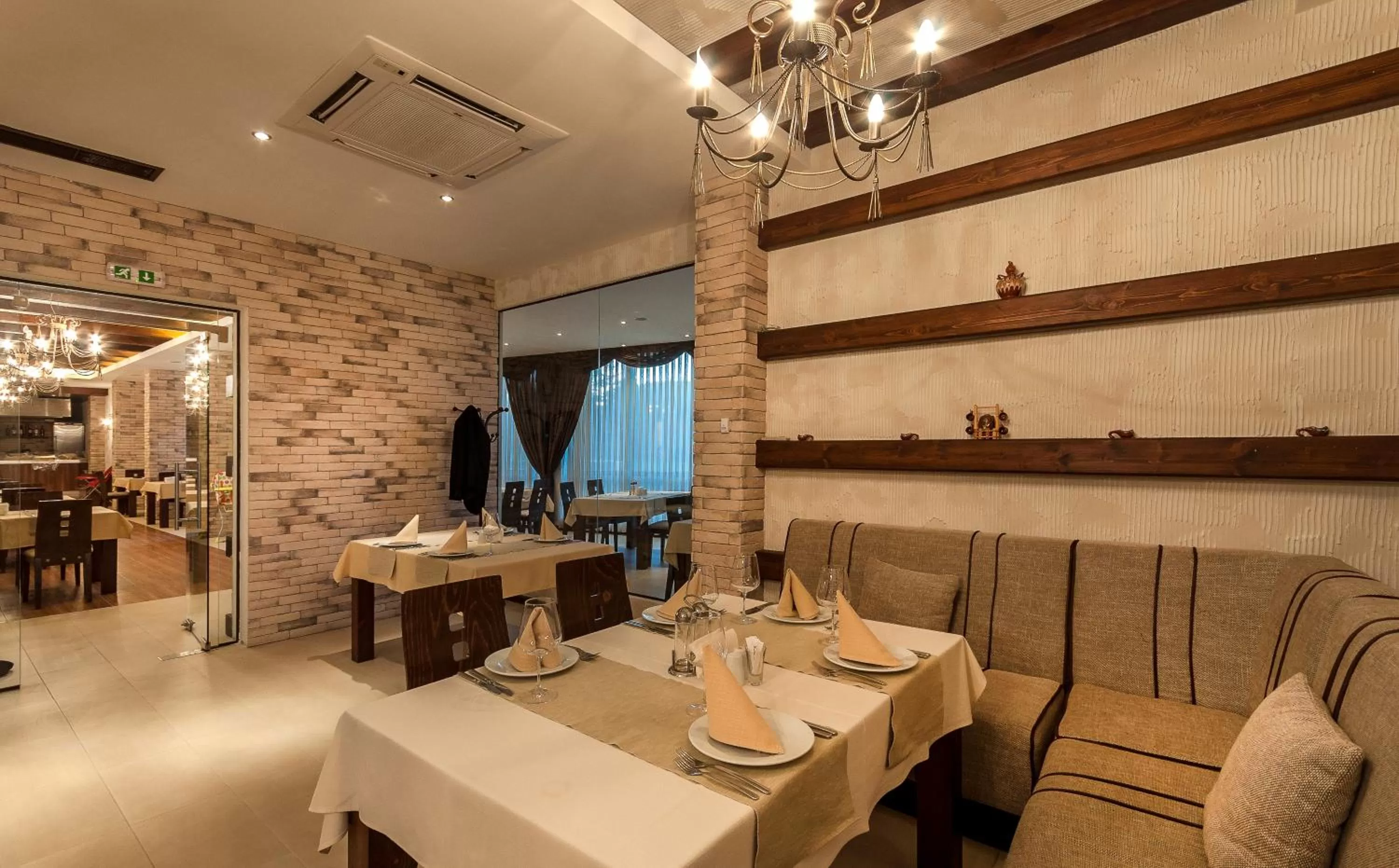 Restaurant/places to eat in Grand Royale Apartment Complex & Spa