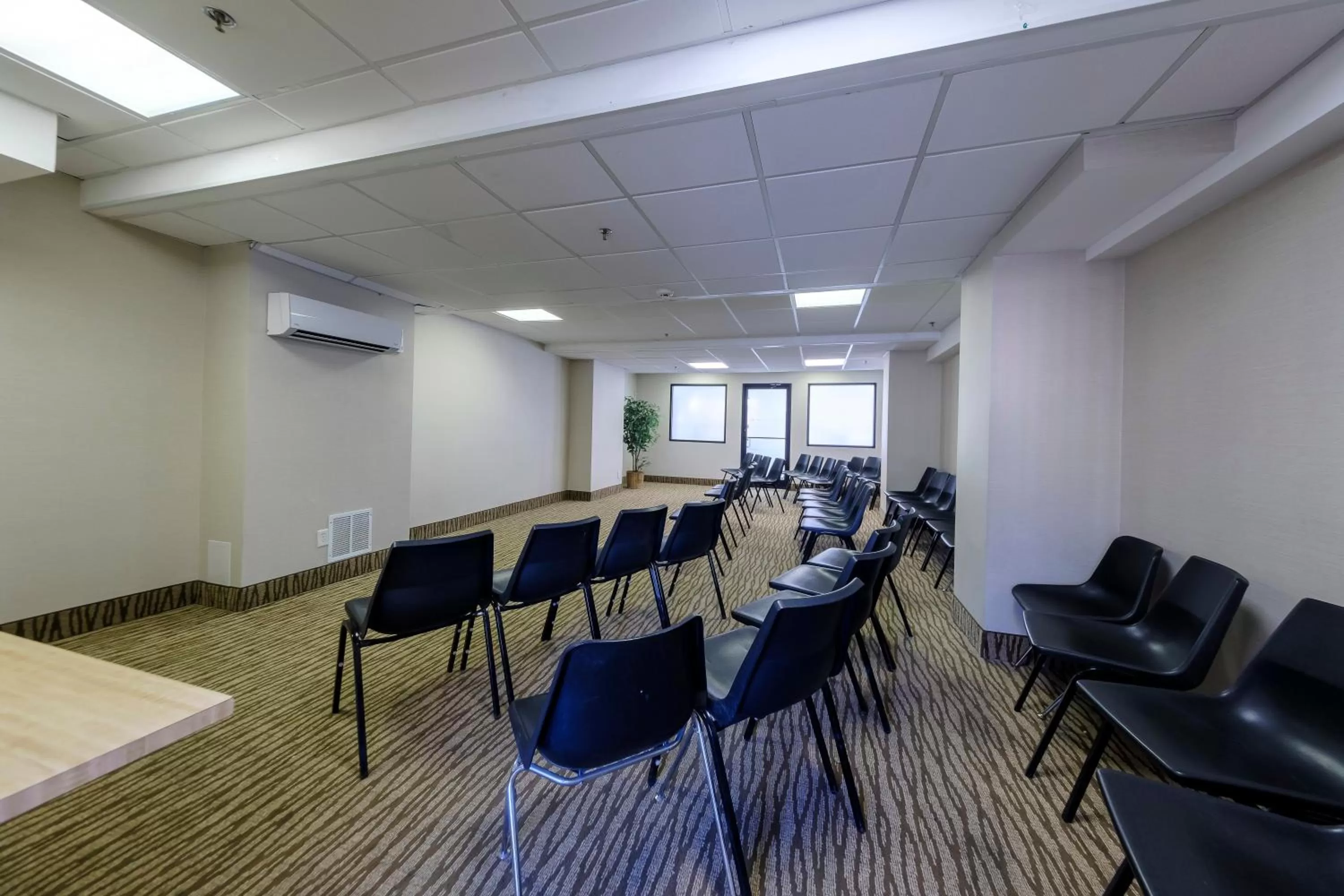 Meeting/conference room in Red Roof Inn & Suites Newburgh - Stewart Airport West Point
