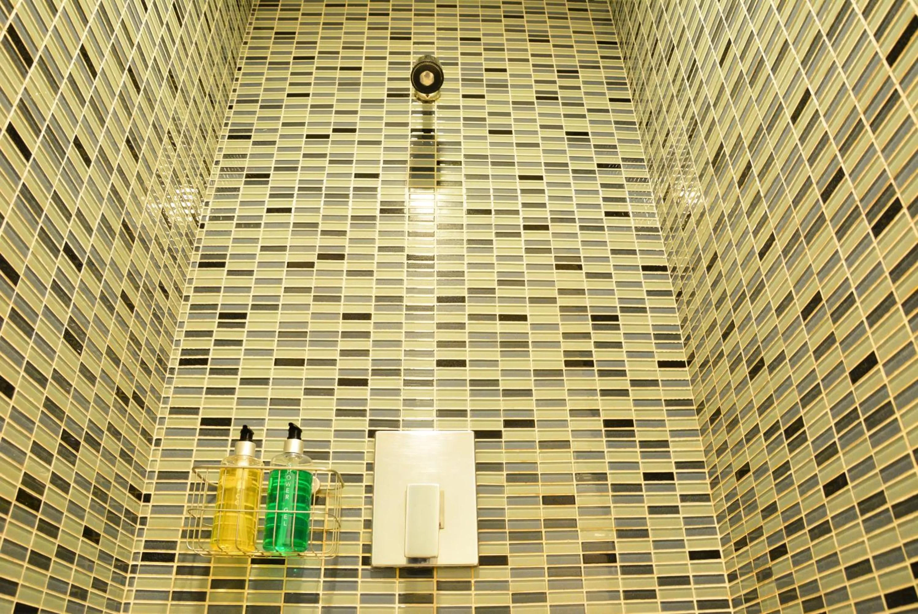 Shower in Trinity Silom Hotel