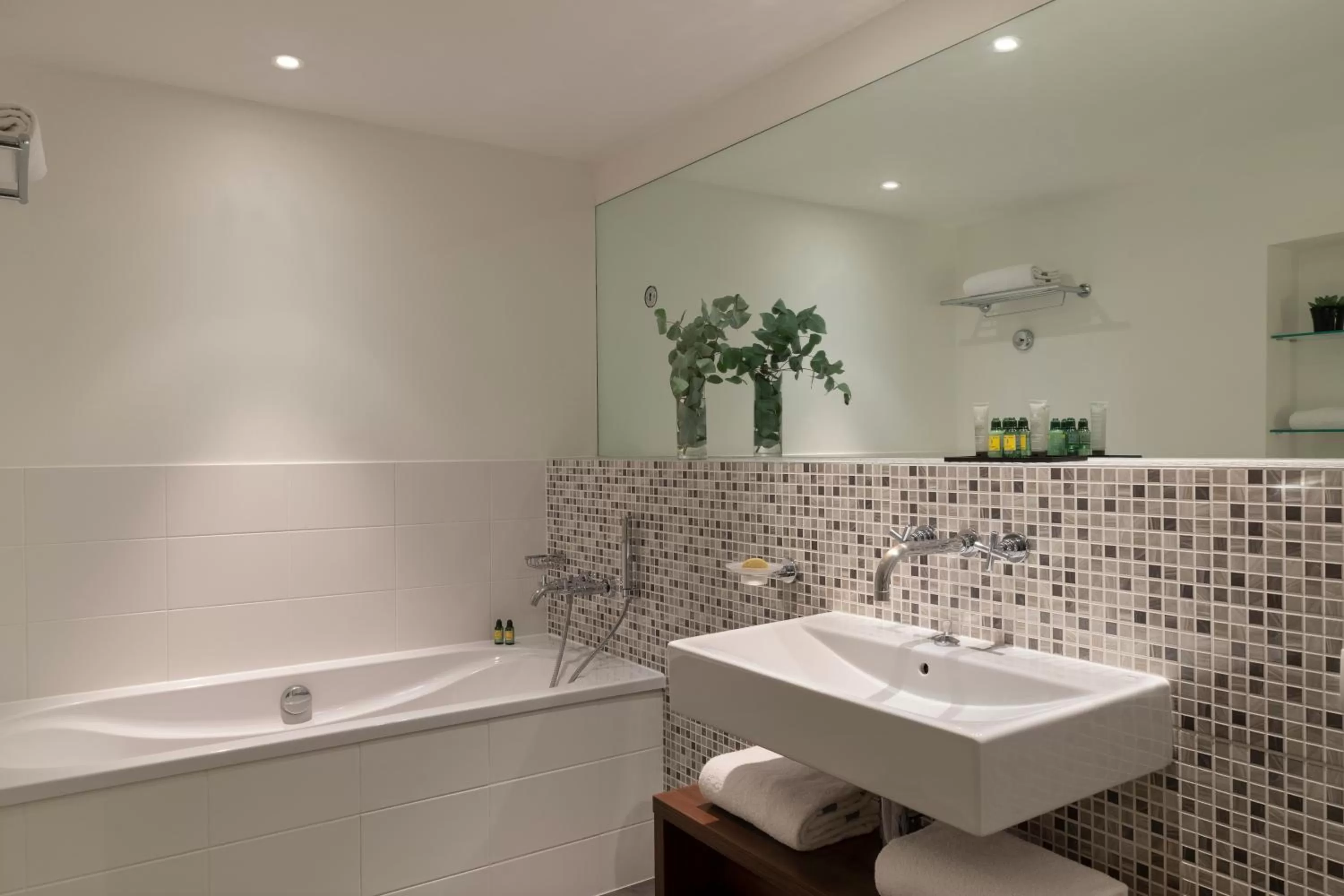 Bathroom in Château Belmont Tours by The Crest Collection