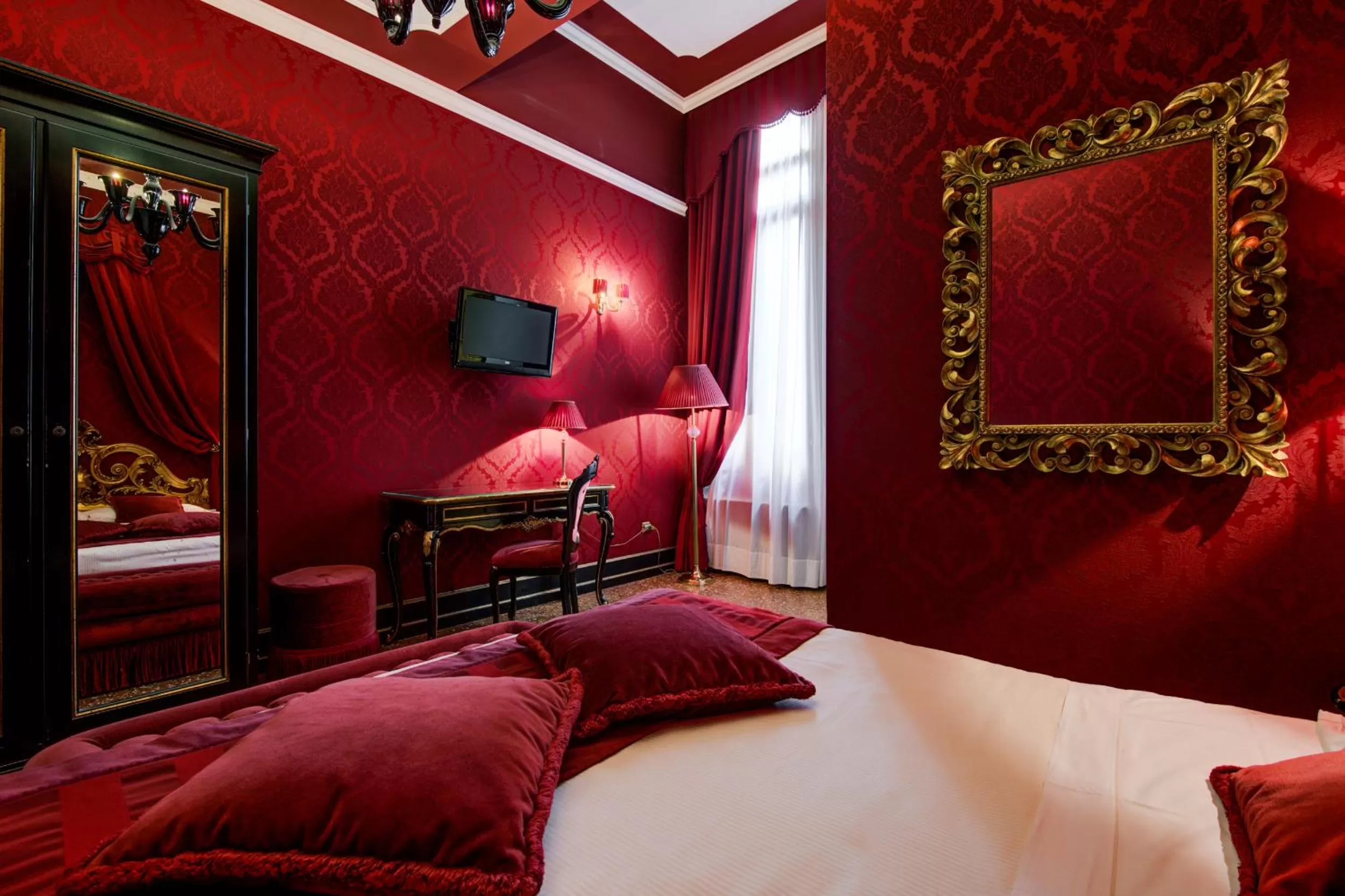 Photo of the whole room, Bed in Hotel Al Duca Di Venezia