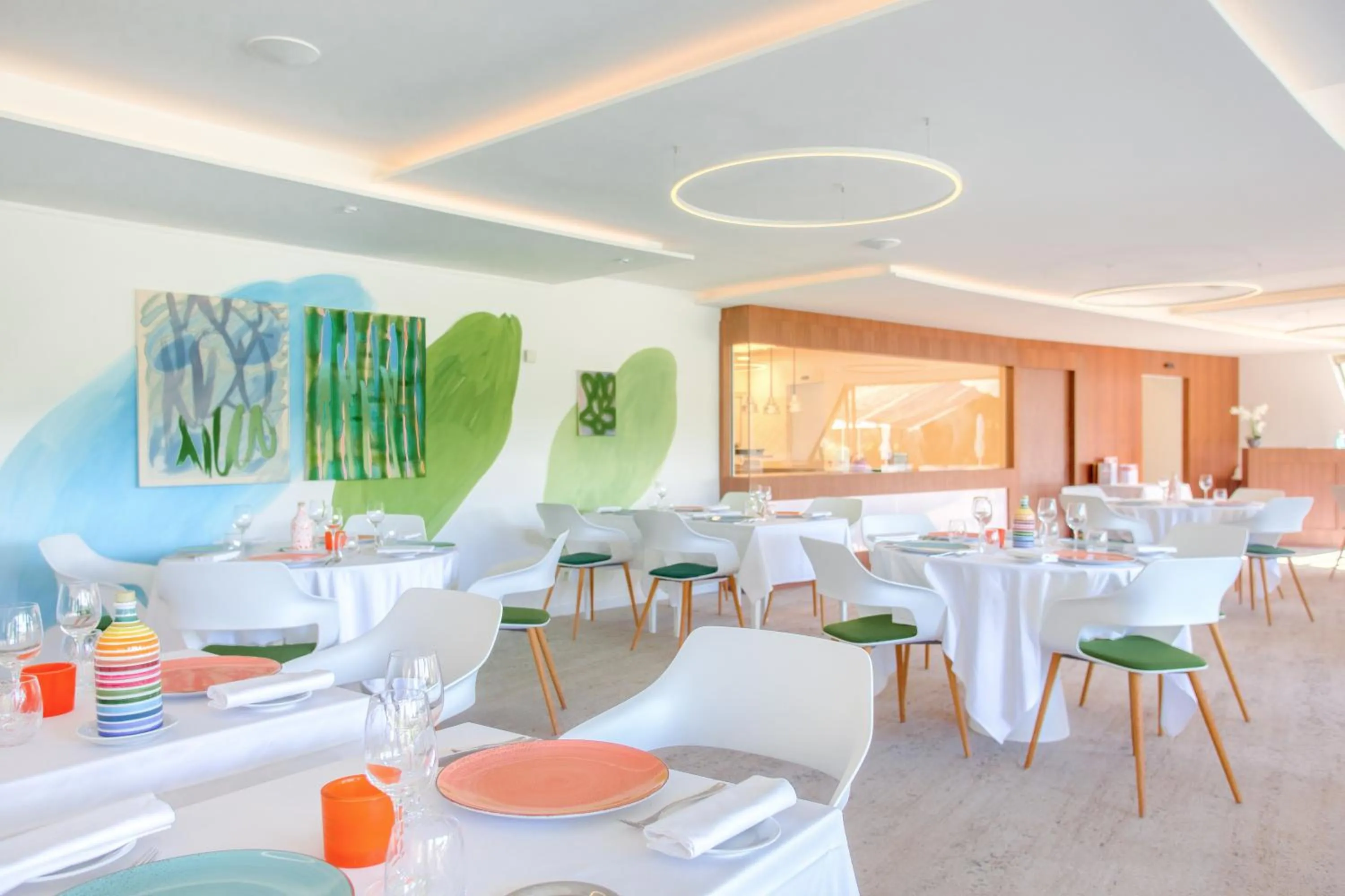 Restaurant/places to eat in Hotel Restaurant La Vague de Saint Paul