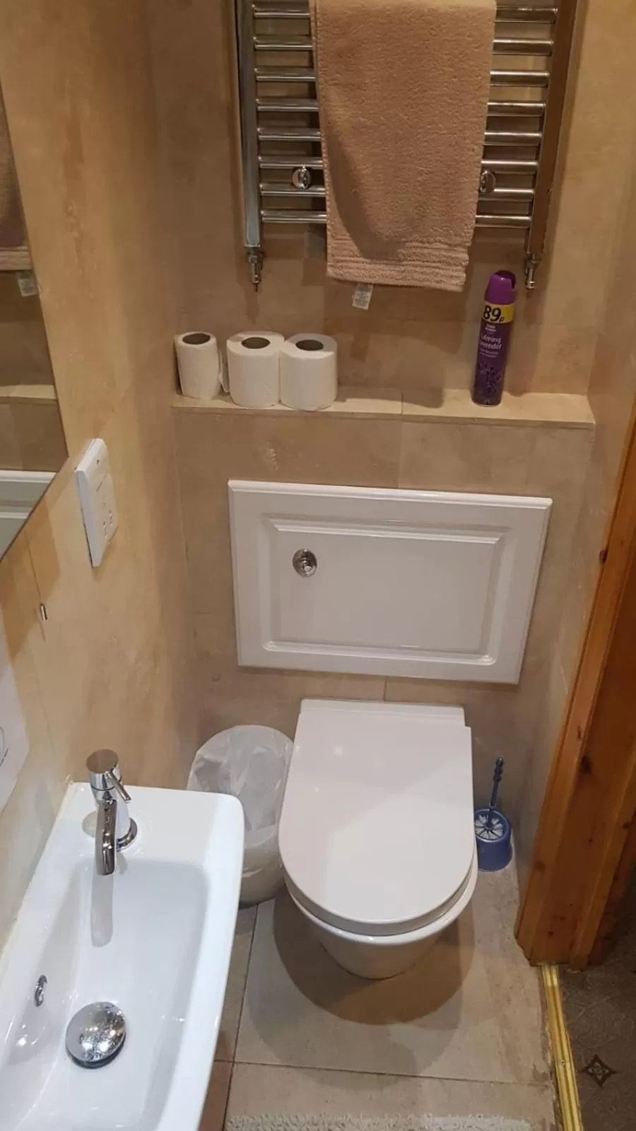 Bathroom in Hour Glass Hotel