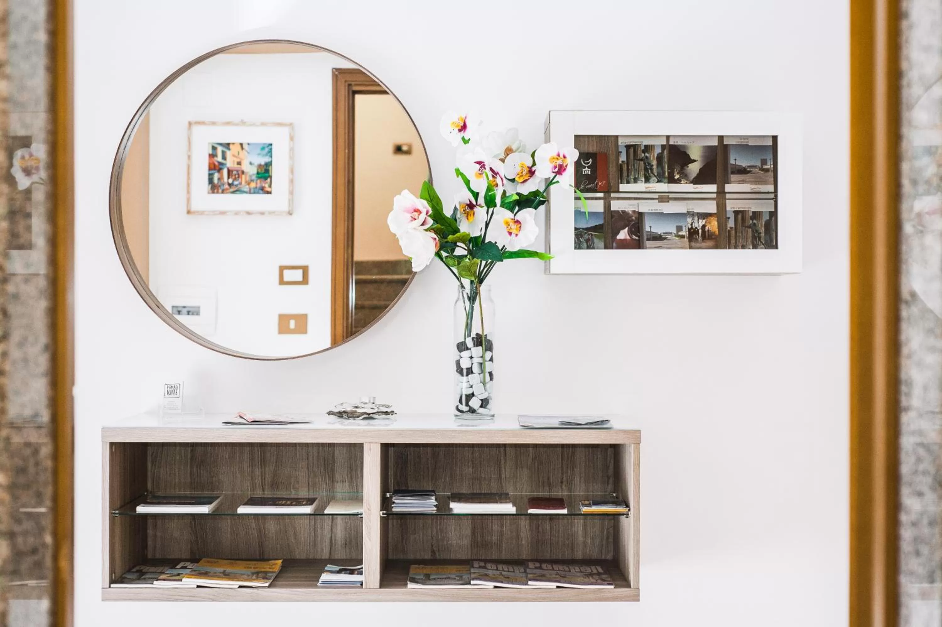 Living room in Pompei Suite