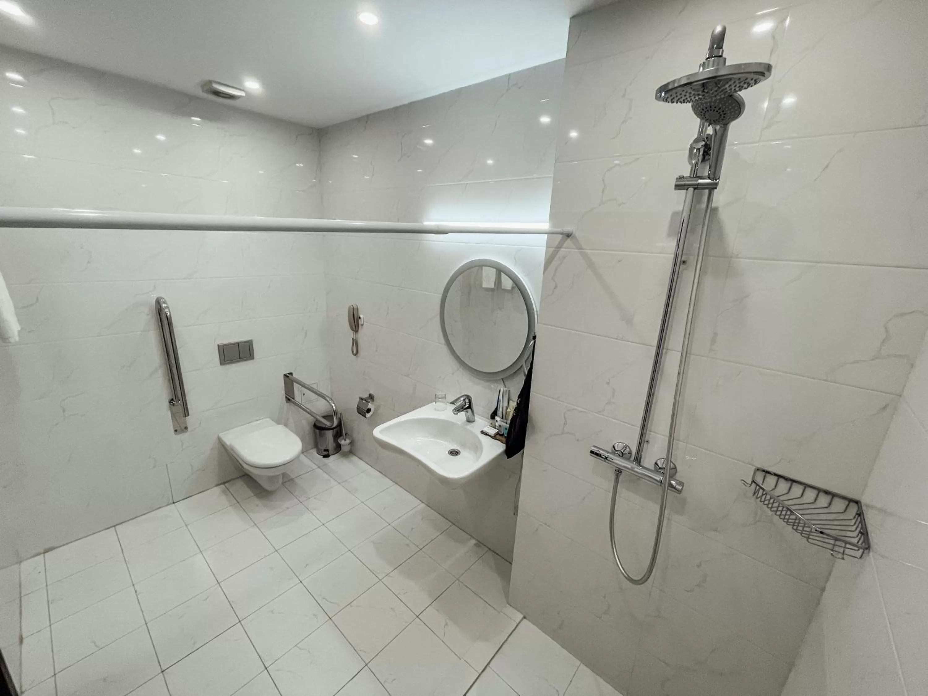 Bathroom in Resident City Hotel