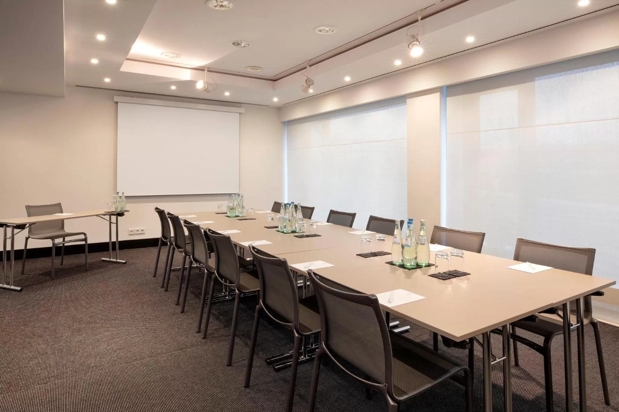 Meeting/conference room in Holiday Inn Munich - Leuchtenbergring by IHG