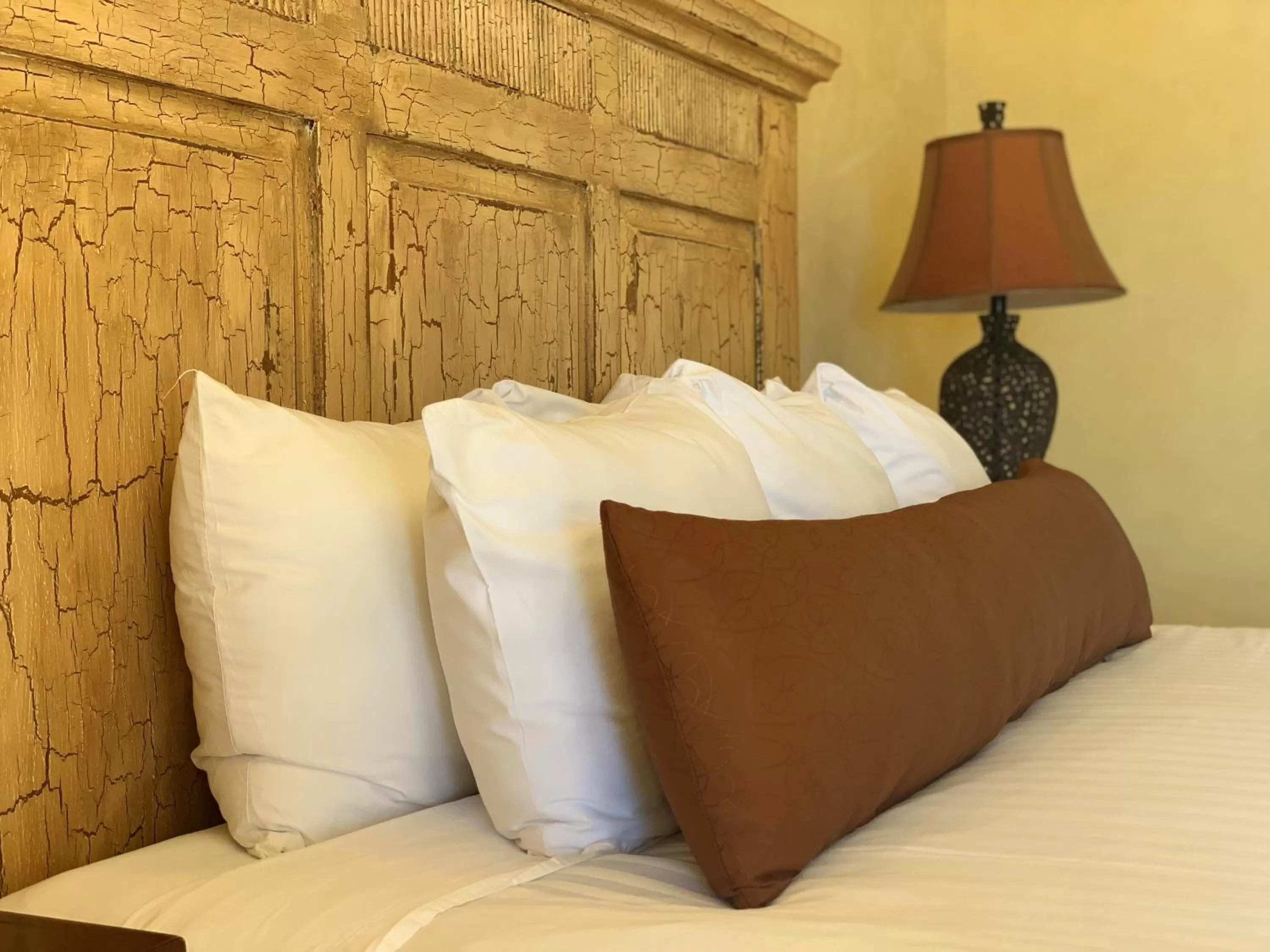 Bed in La Mision Loreto