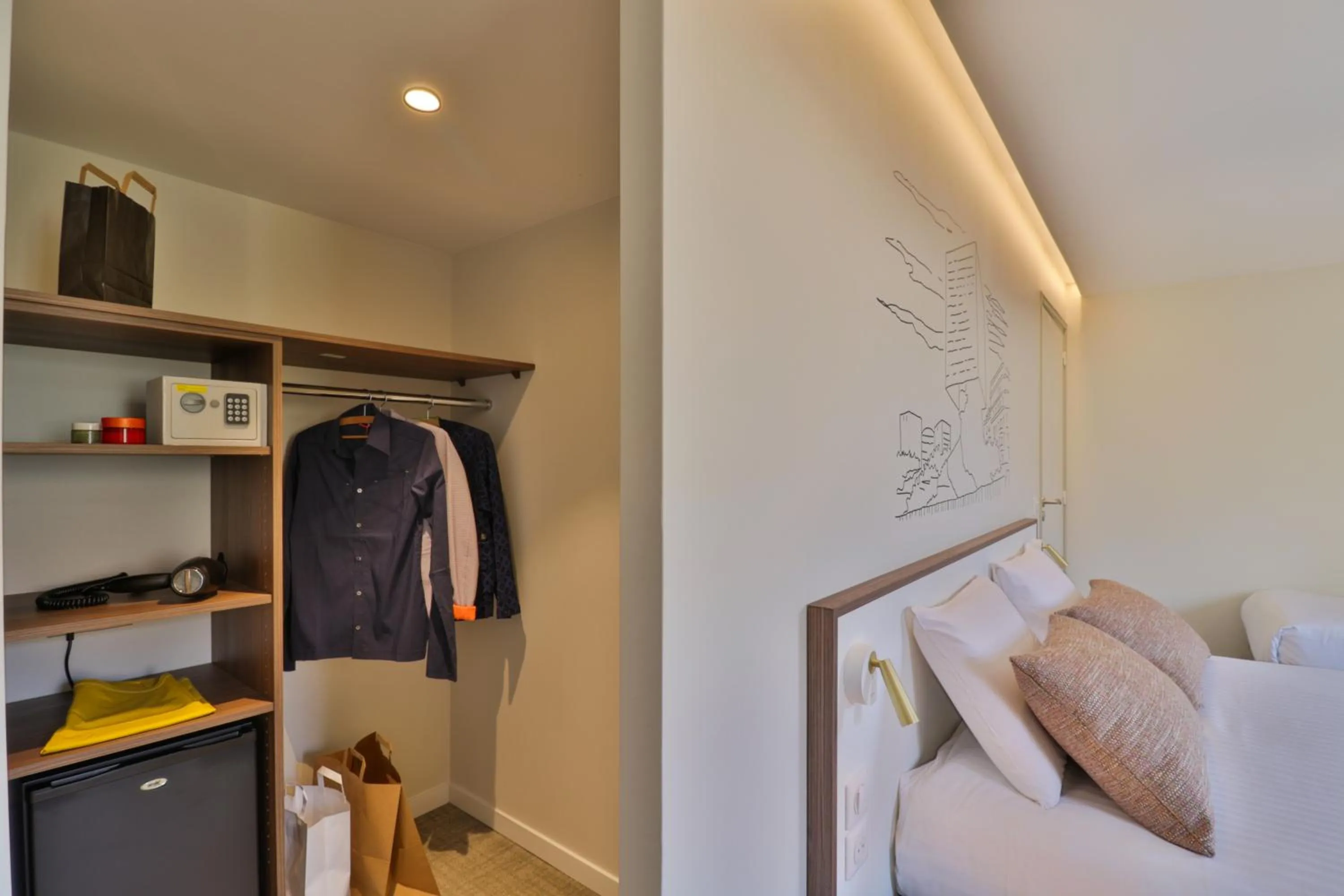 Bedroom in Hotel du Pin Nice Port