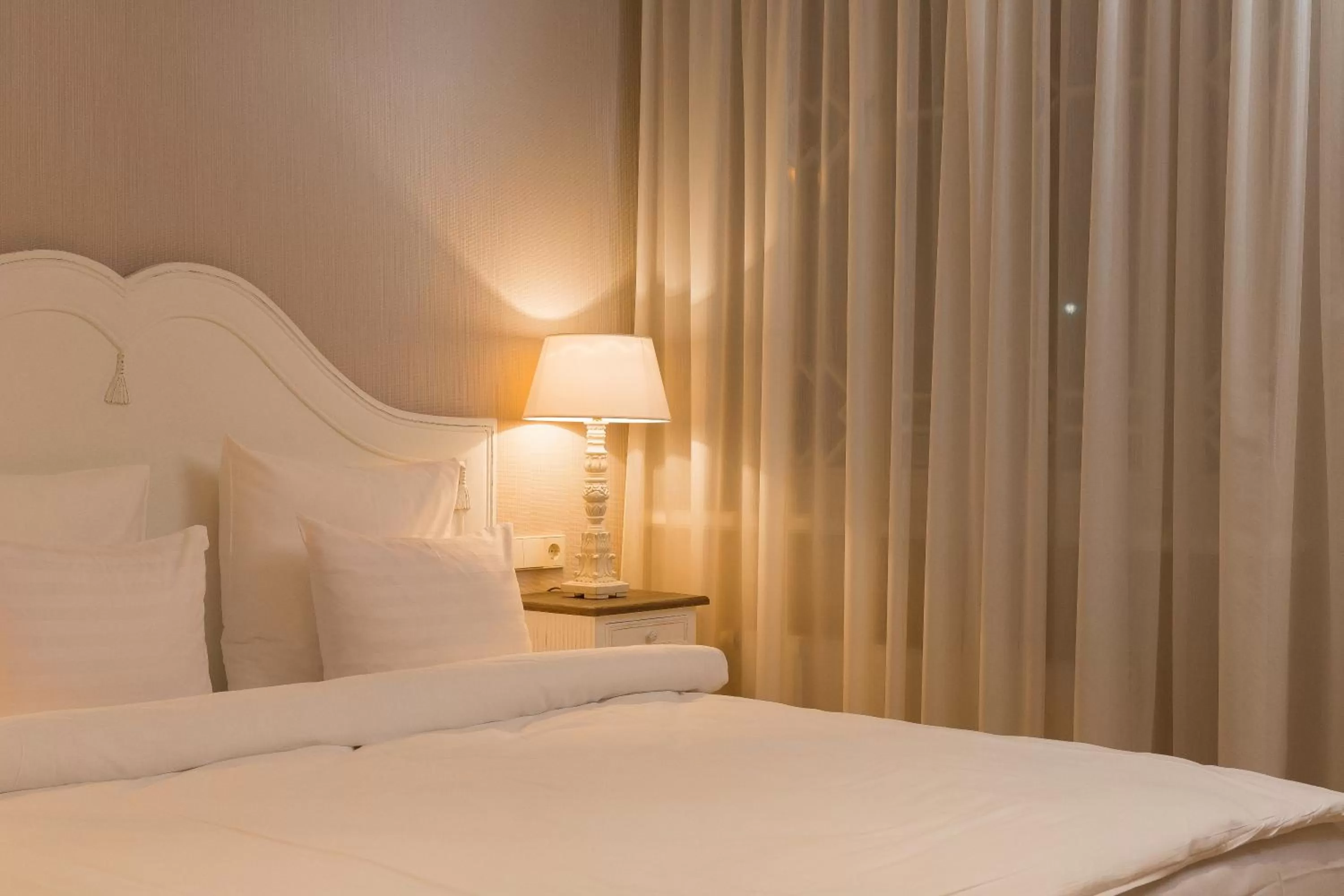 Bedroom, Bed in Wooden Villa APARTMENTS