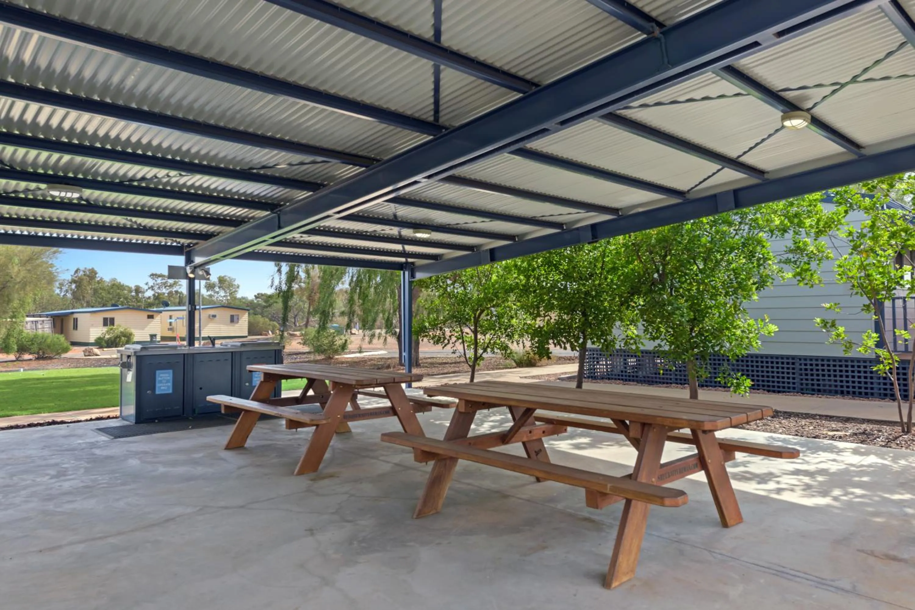 BBQ facilities in Discovery Parks - Roxby Downs