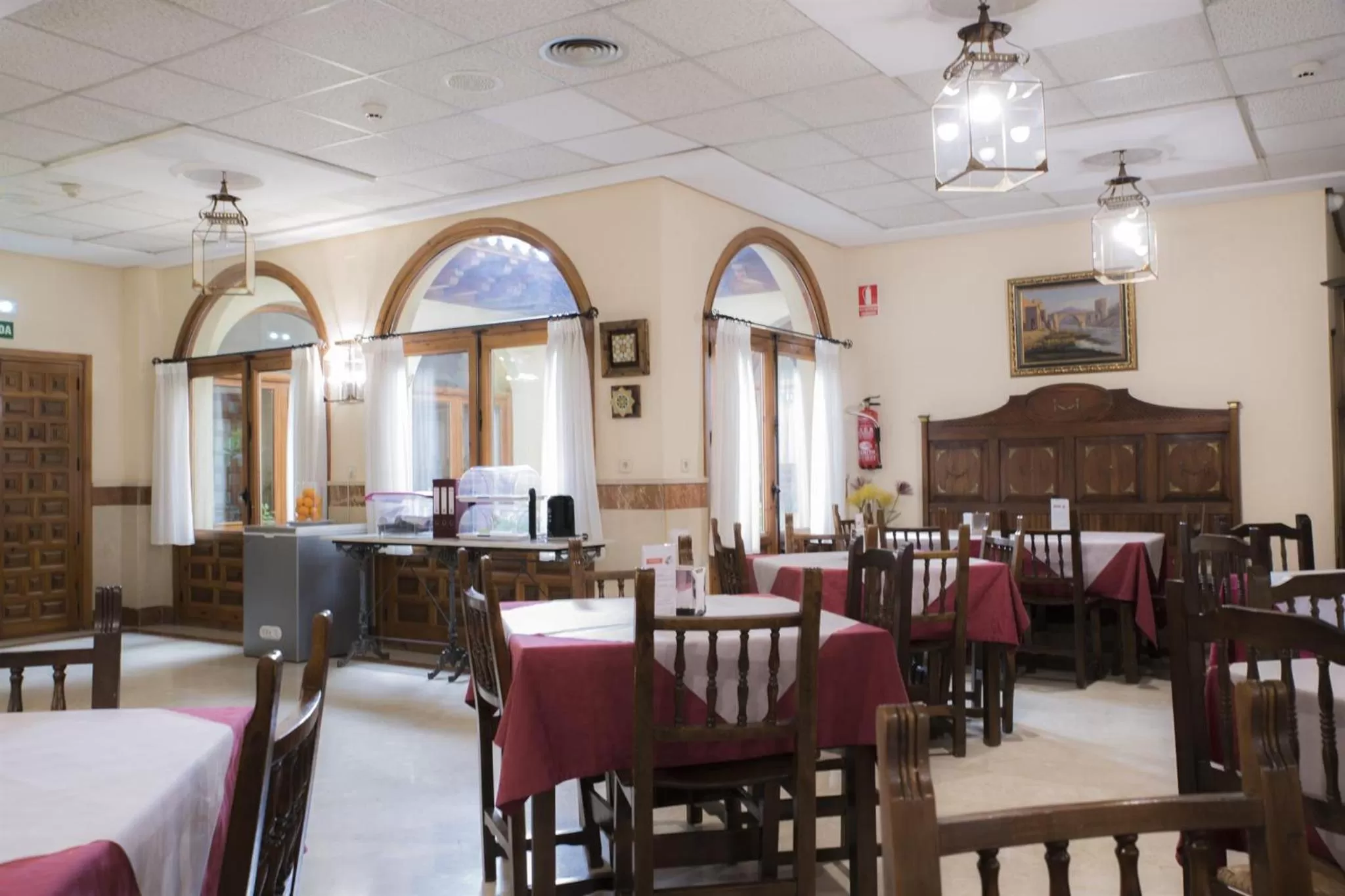 Restaurant/places to eat in Hotel Santa Isabel