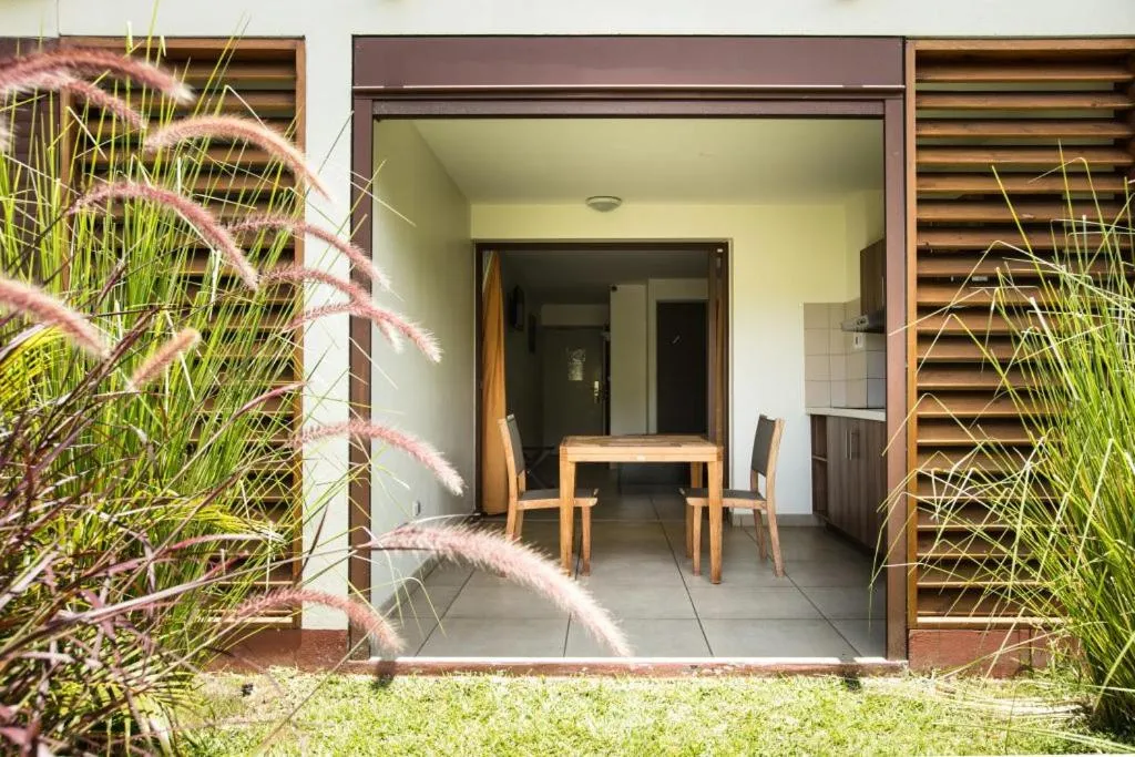 Garden in Tama Hotel