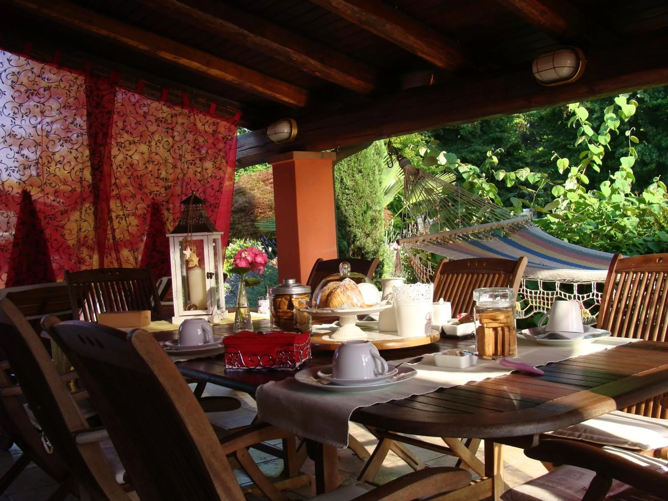 Coffee/tea facilities, Restaurant/Places to Eat in B&B Sweet Dreams