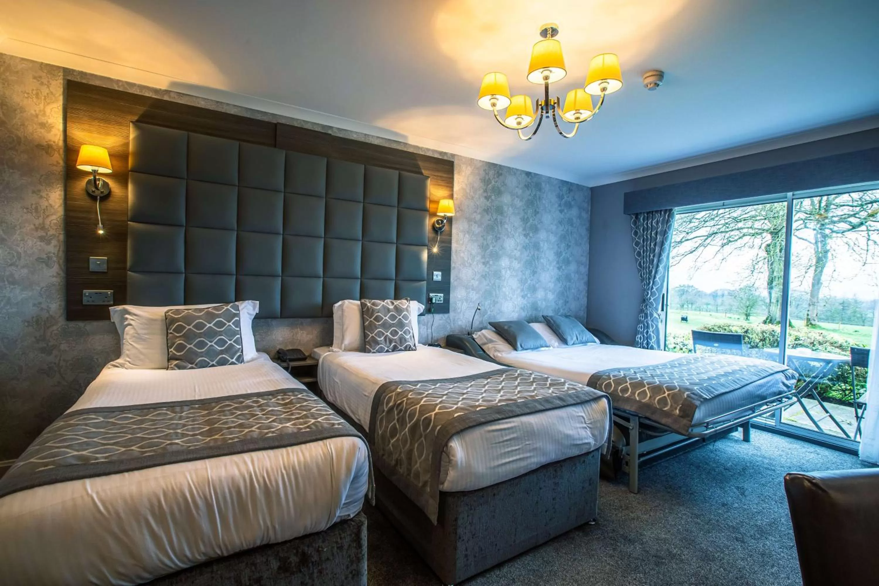 Bedroom, Bed in Dryfesdale Hotel - BW Signature Collection