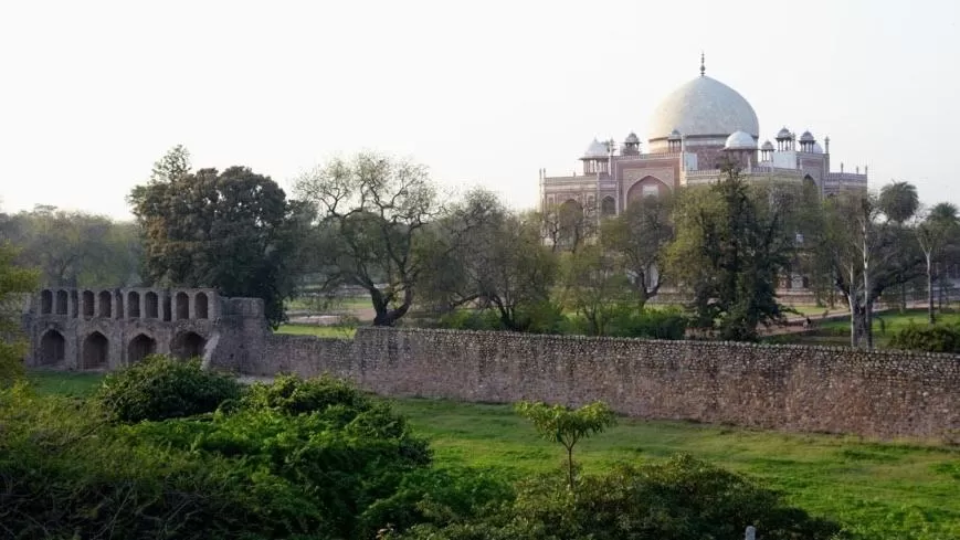 Day, Property Building in B Nineteen