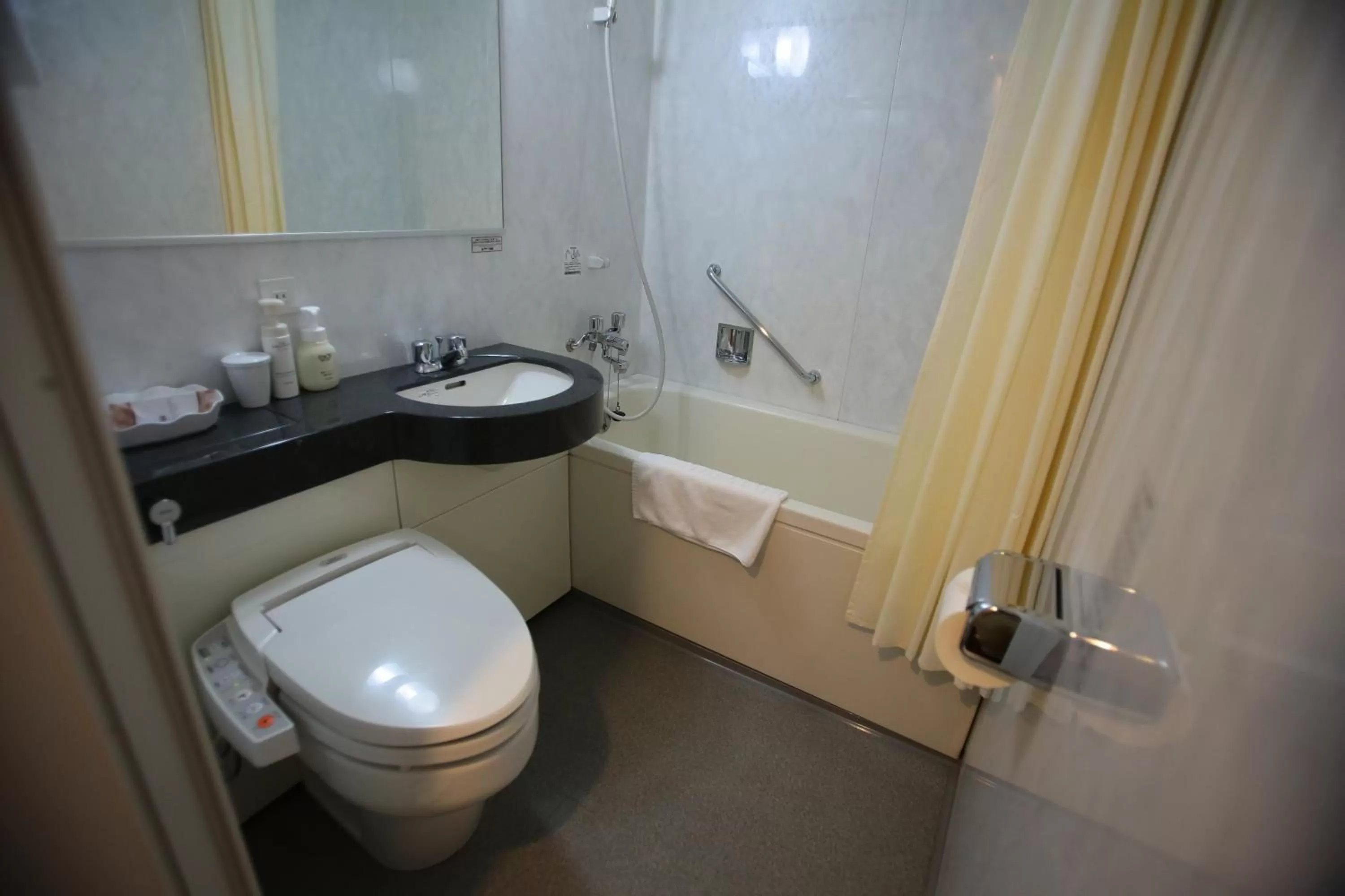 Photo of the whole room in International Hotel Ube