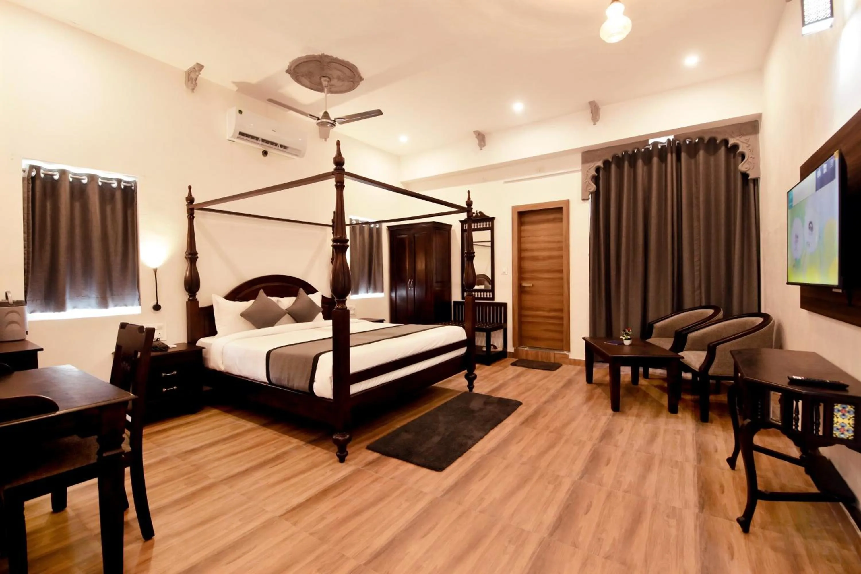 Bed in The Kanchangarh Resort