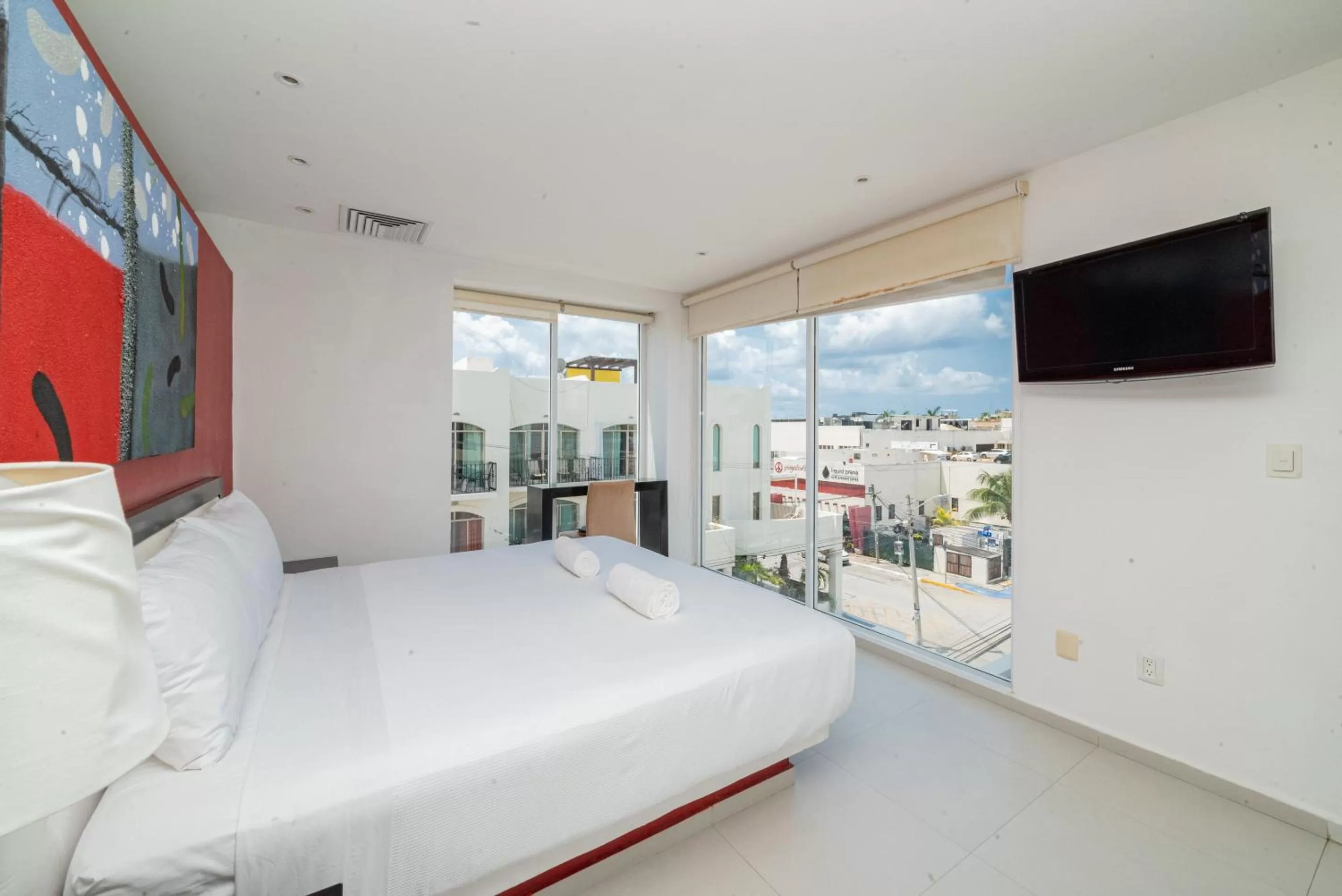 Suite with Pool View in Hotel Cache