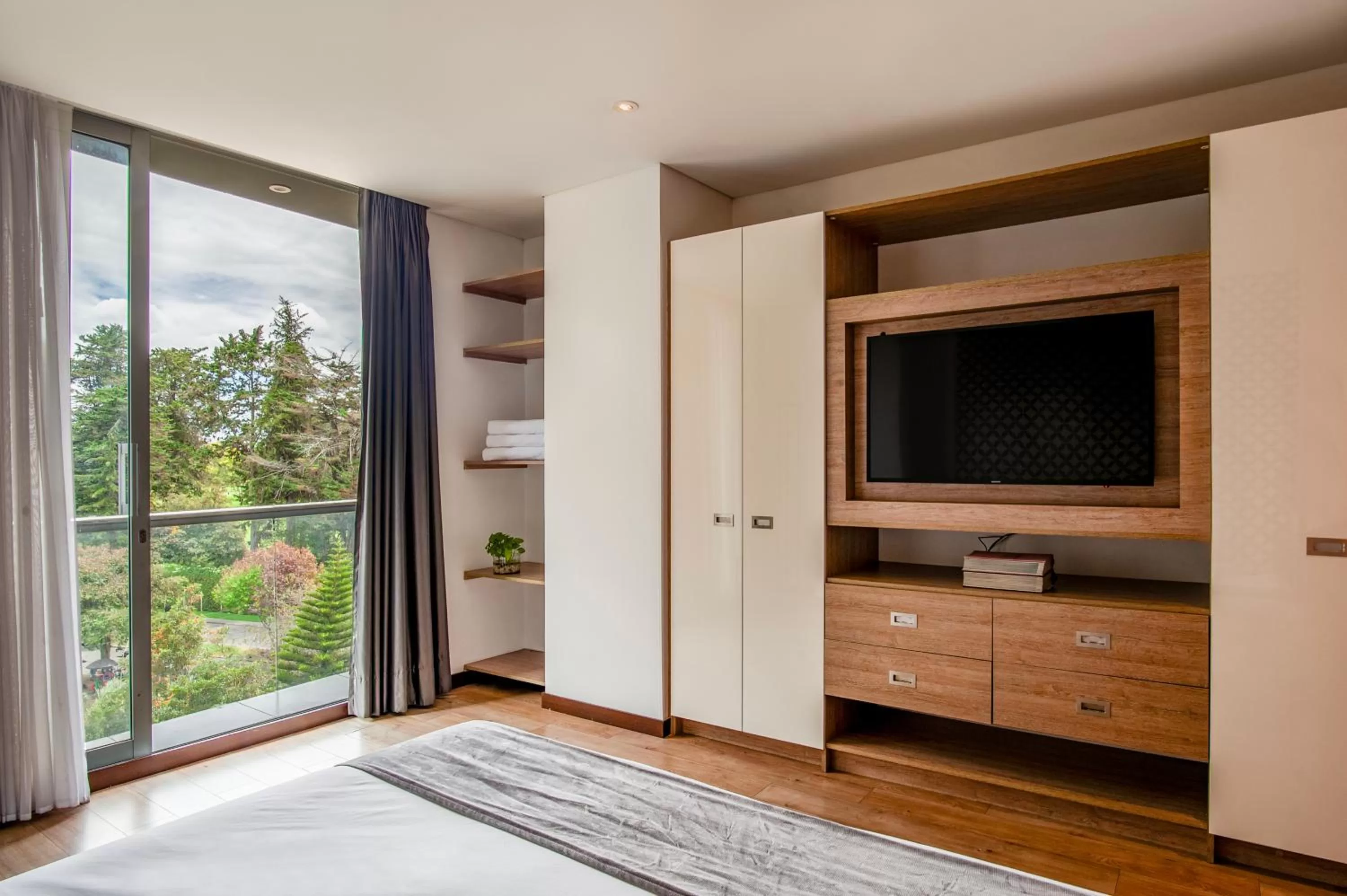 Bedroom, Bed in Hemma Bogotá Country Luxury Suites Hotel