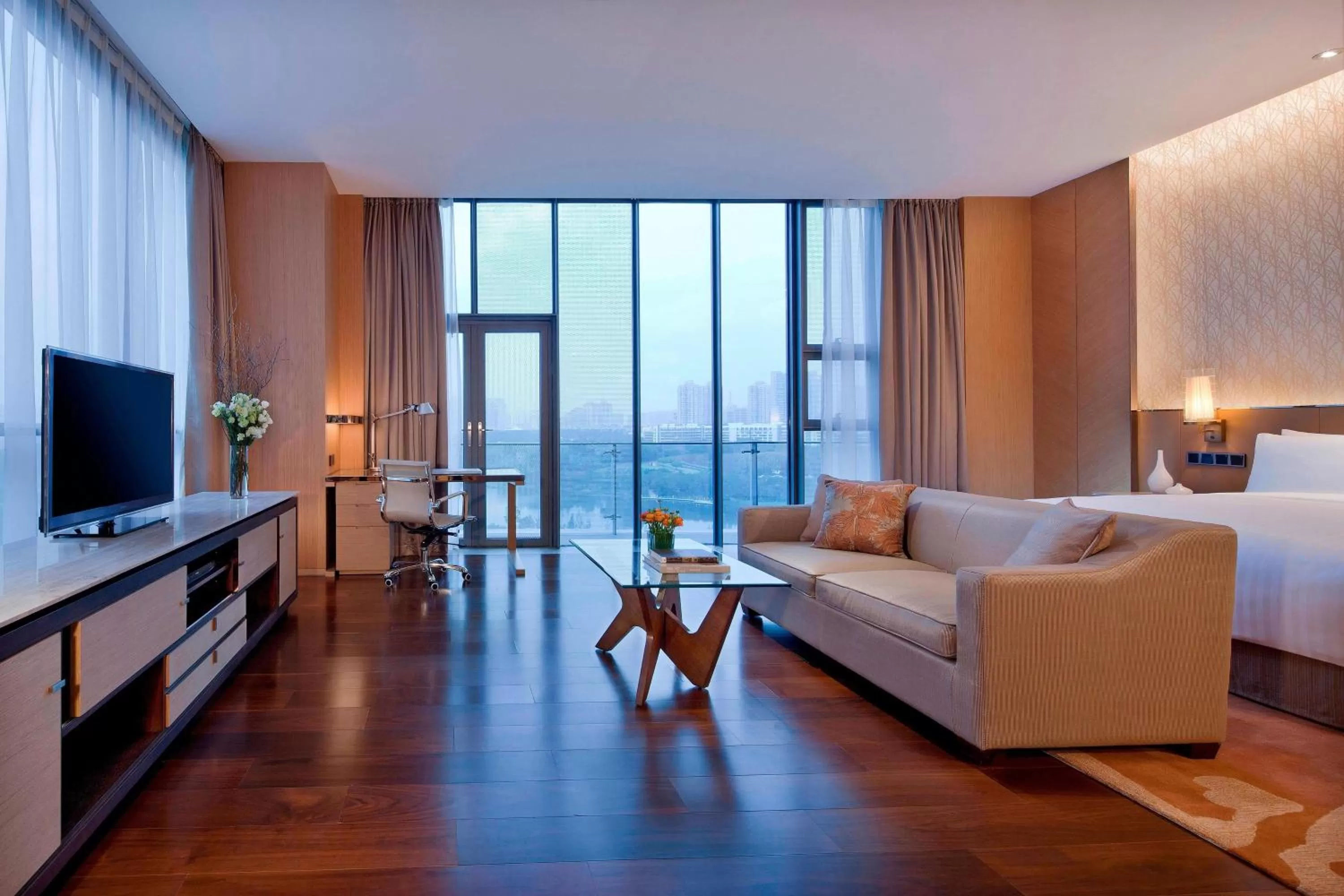 Living room, Bed in The OCT Harbour, Shenzhen - Marriott Executive Apartments