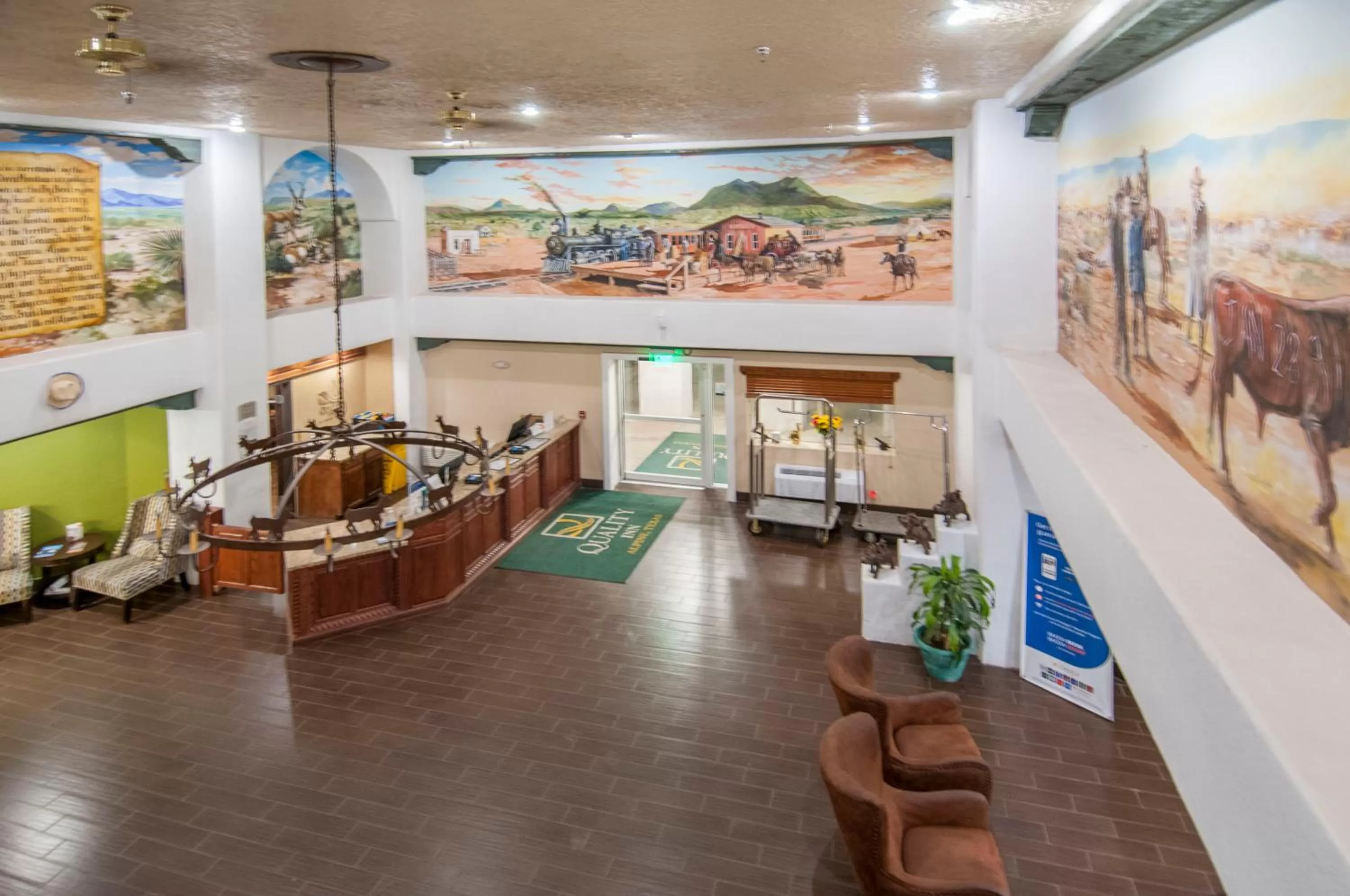 Lobby or reception in Quality Inn Alpine