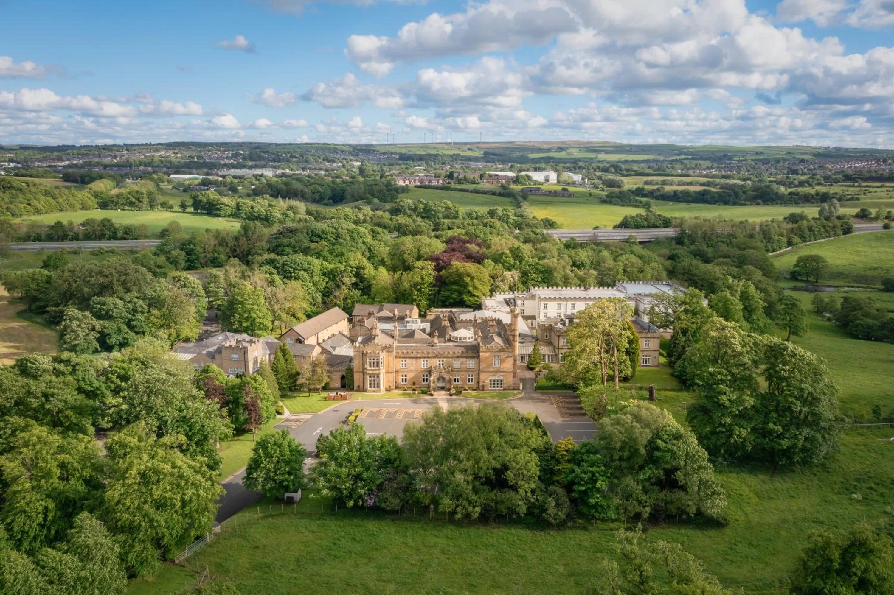 Property building in Mercure Blackburn Dunkenhalgh Hotel & Spa