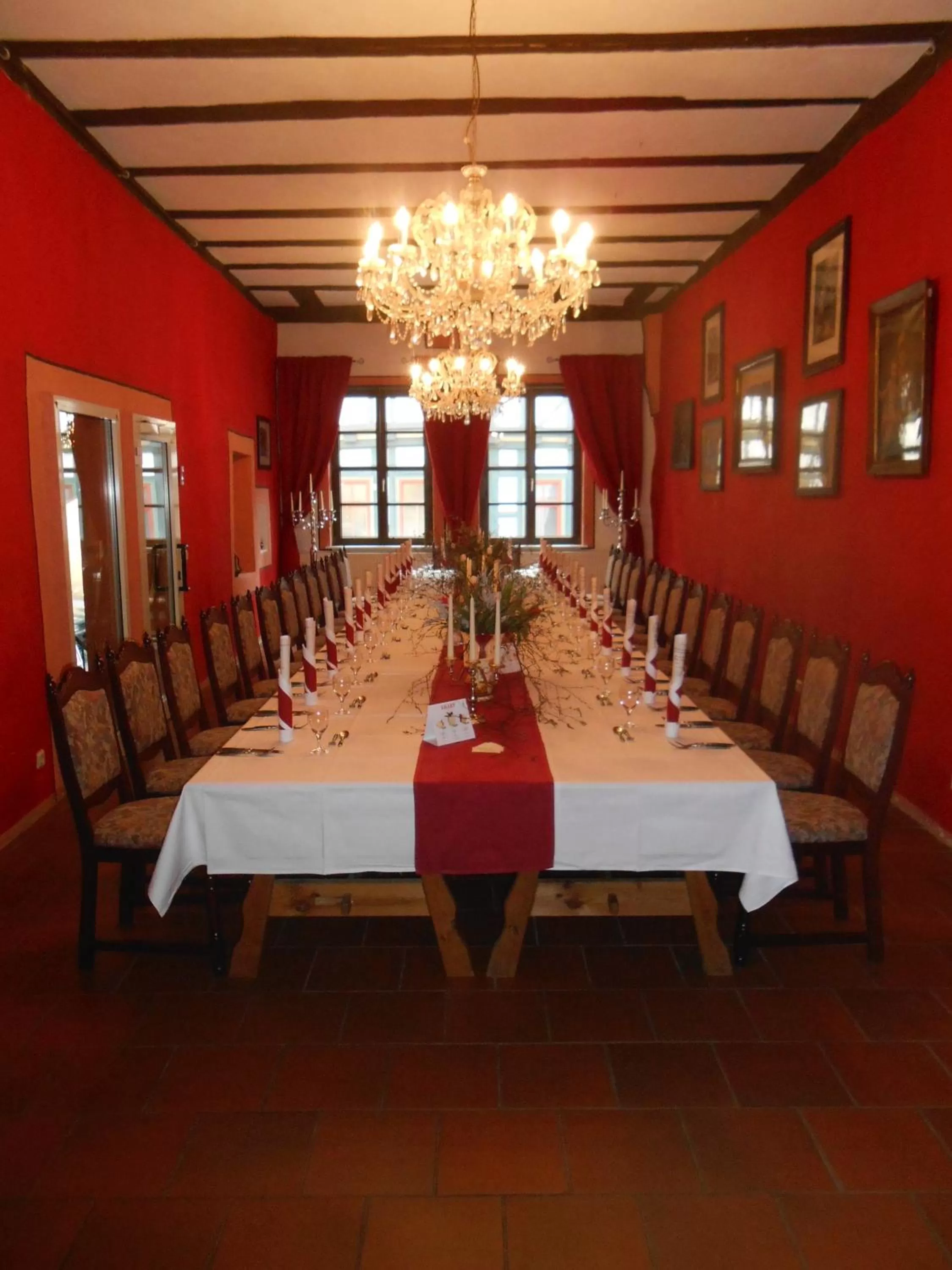 Restaurant/places to eat in Grünes Tor