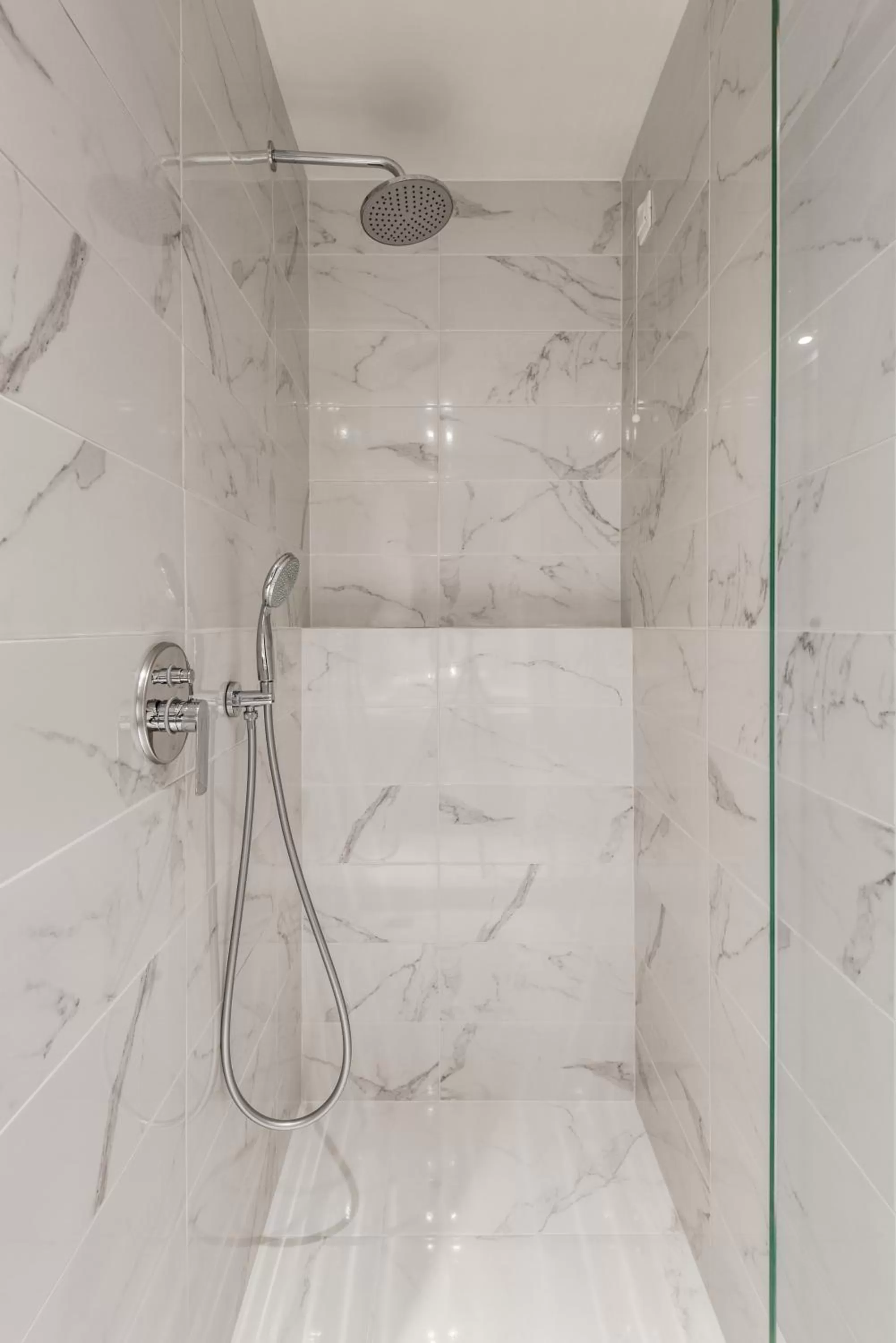 Shower in Park Hotel