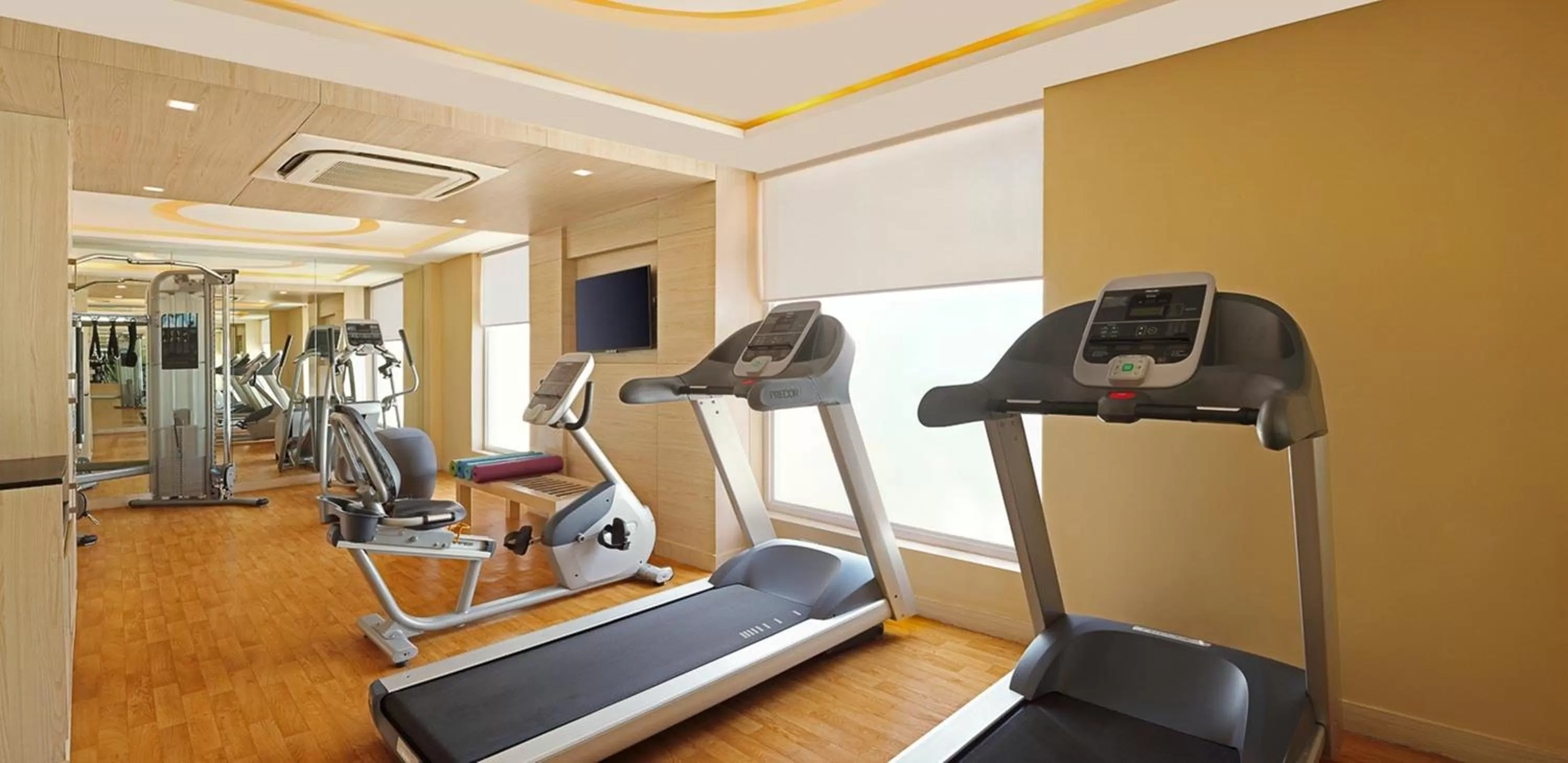 Fitness centre/facilities in Lemon Tree Hotel Shimona Chennai