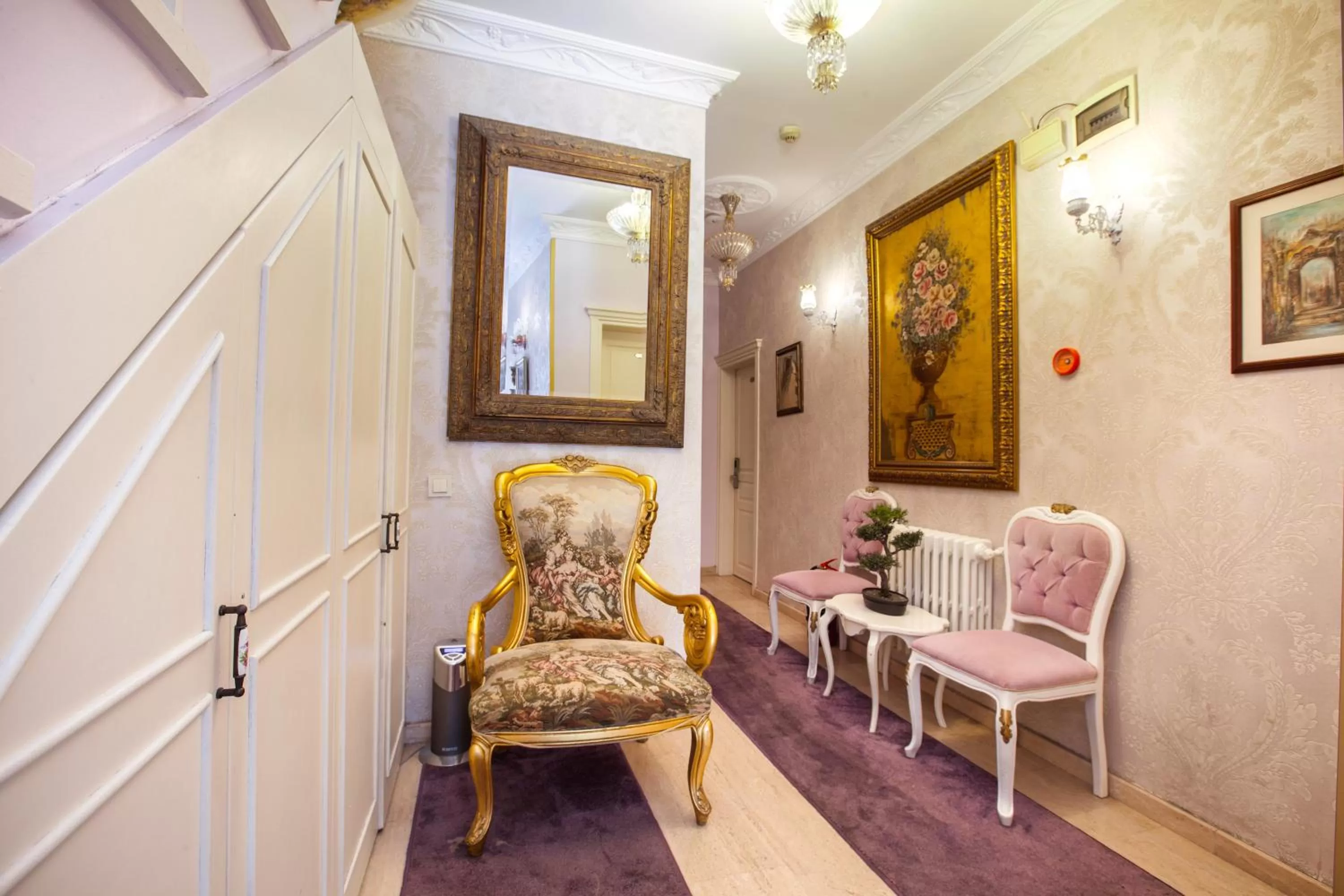 Decorative detail in Romantic Hotel Istanbul