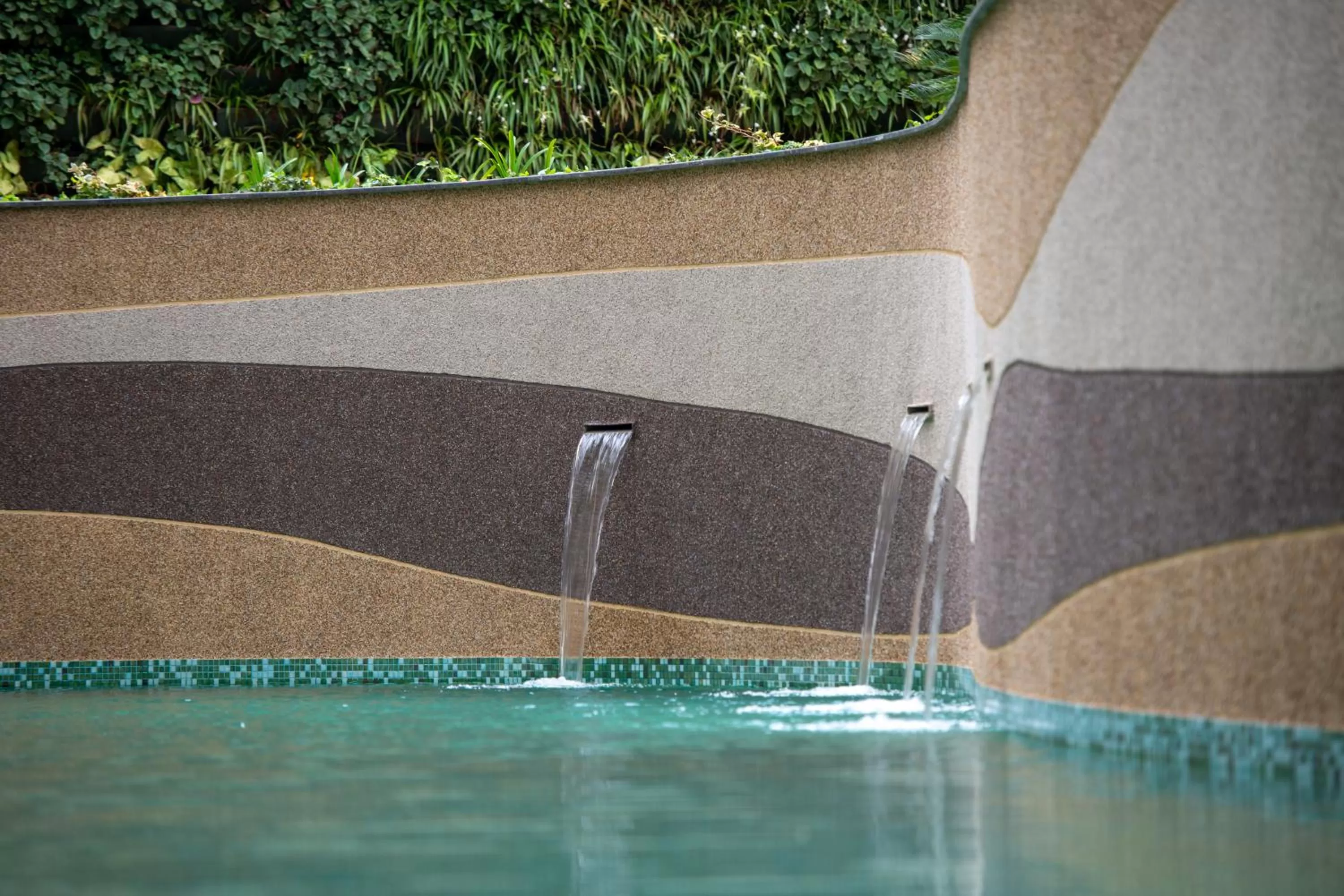 Swimming pool in Radisson Blu Hotel & Residence Nairobi Arboretum