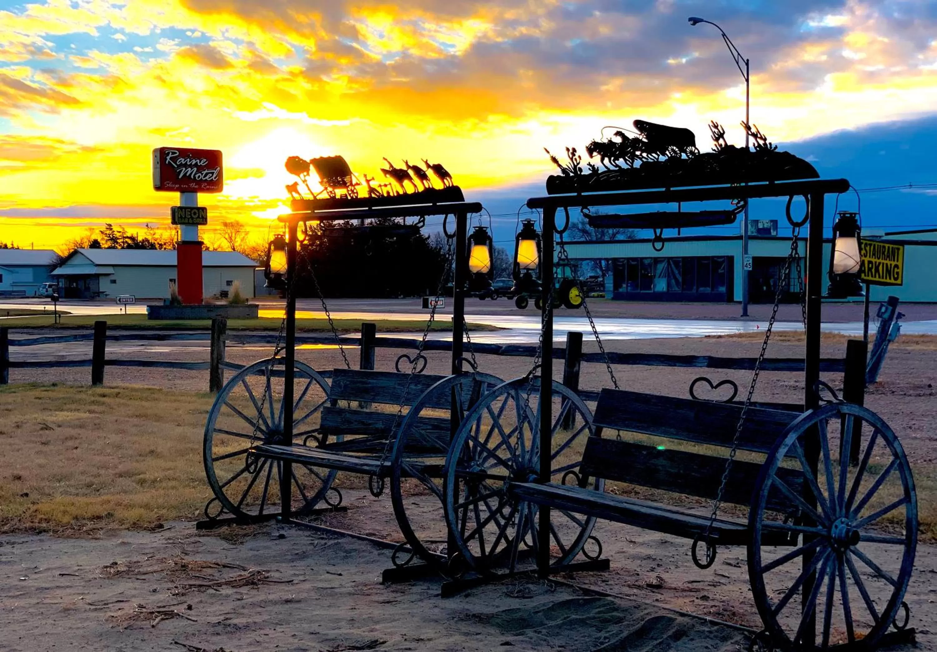Sunrise in Raine Motel