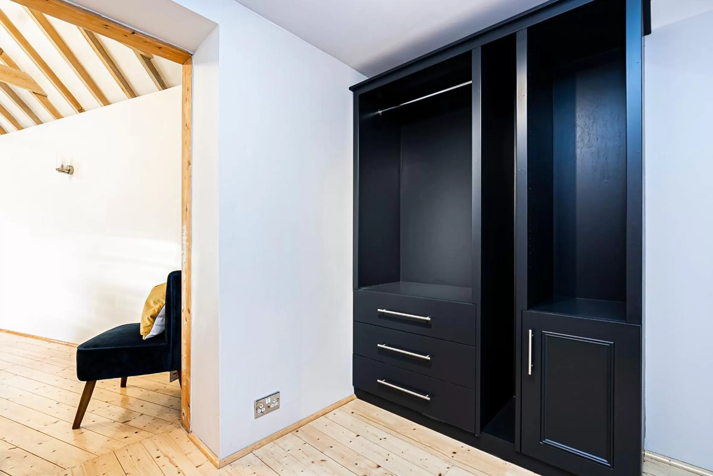 Pages Hotel and Guesthouse