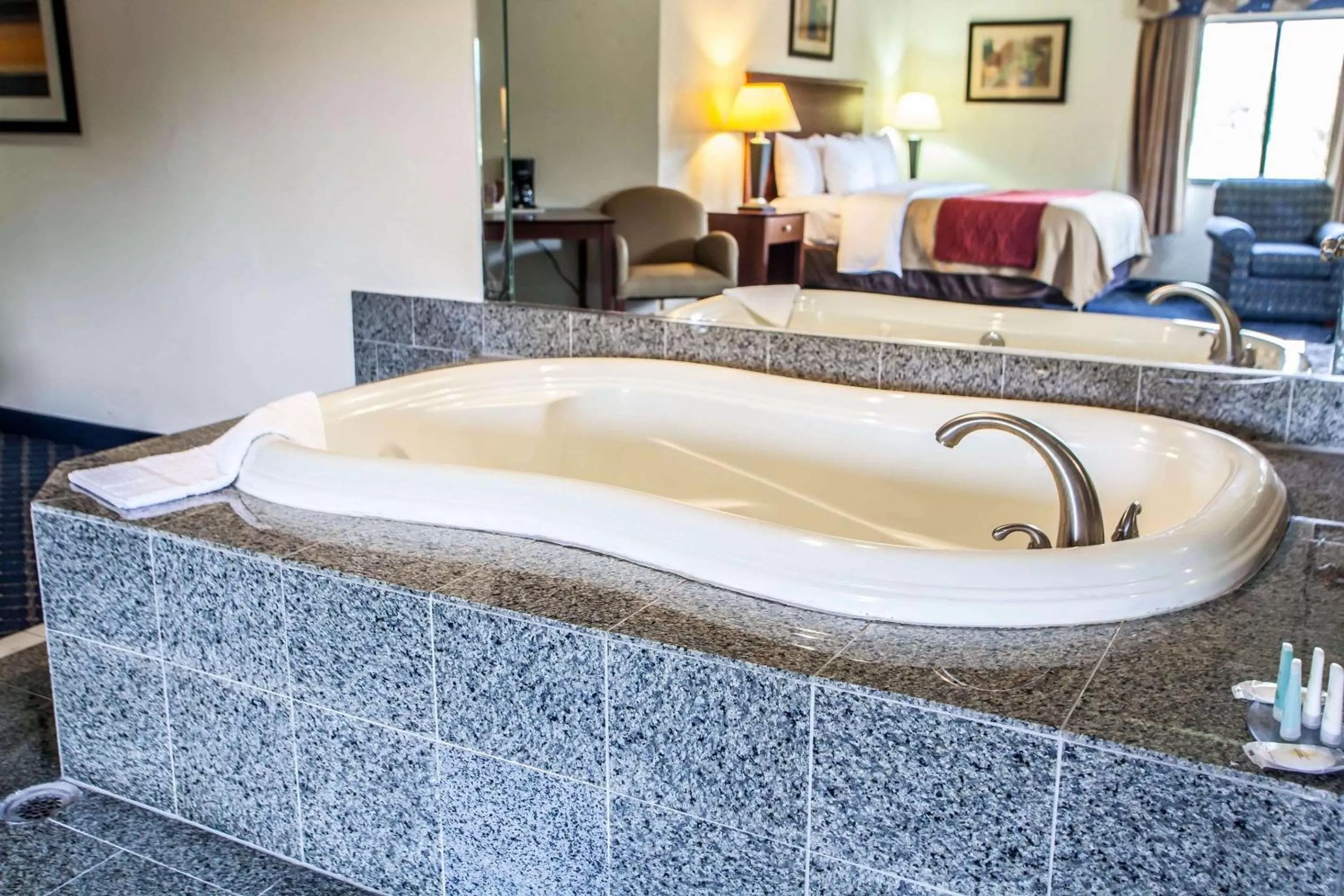 Photo of the whole room in Comfort Inn Feasterville - Trevose