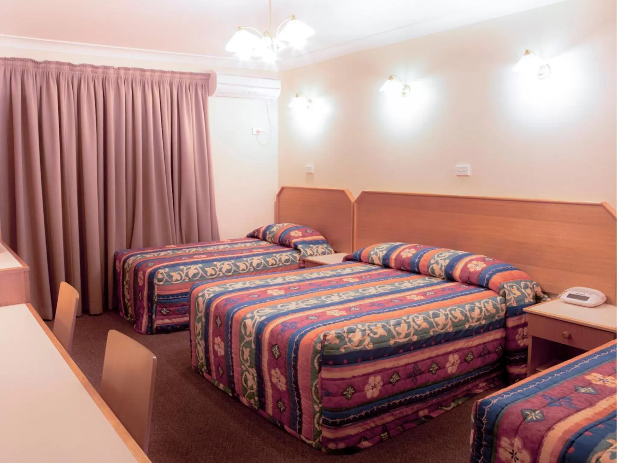 Standard Family Room in Narellan Motor Inn Standard Family Room in Narellan Motor Inn