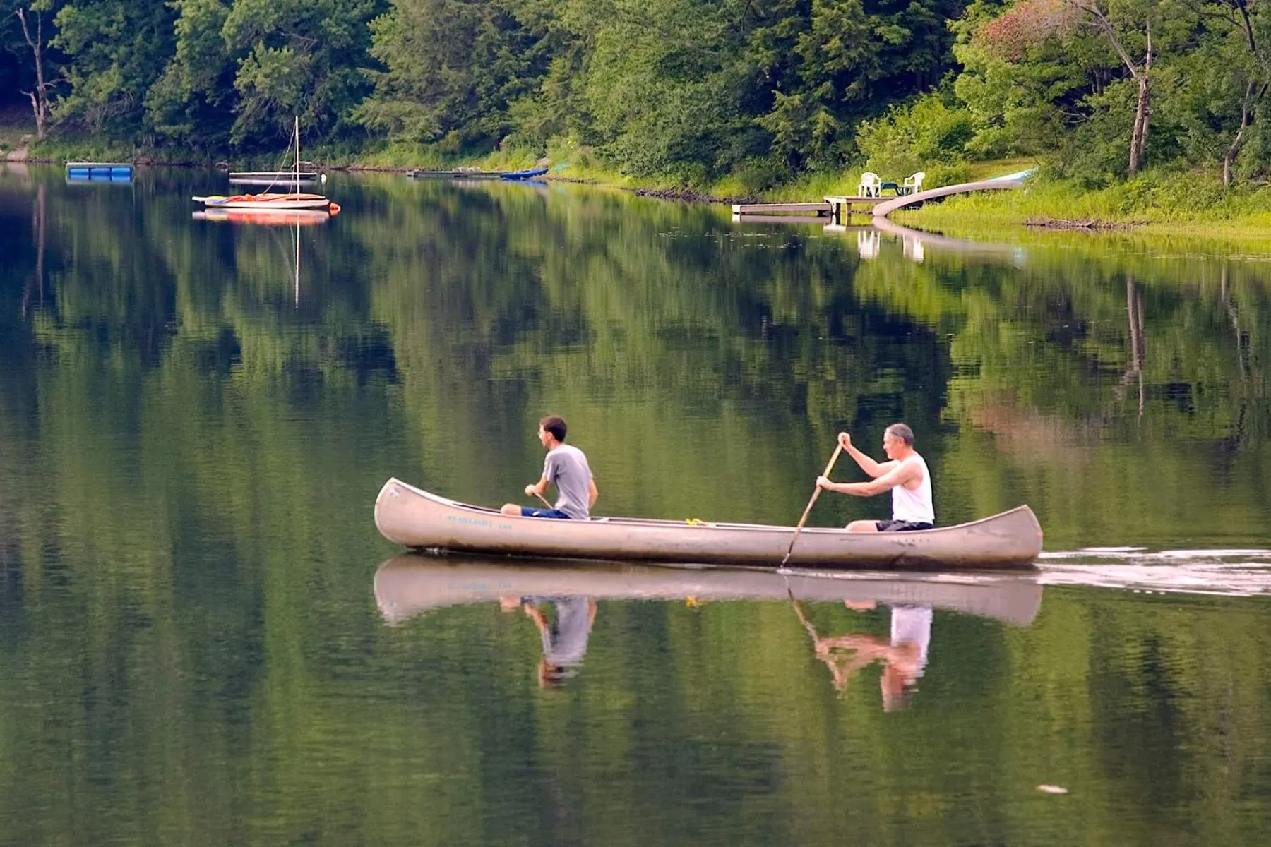 Canoeing in Inn at Starlight Lake & Restaurant