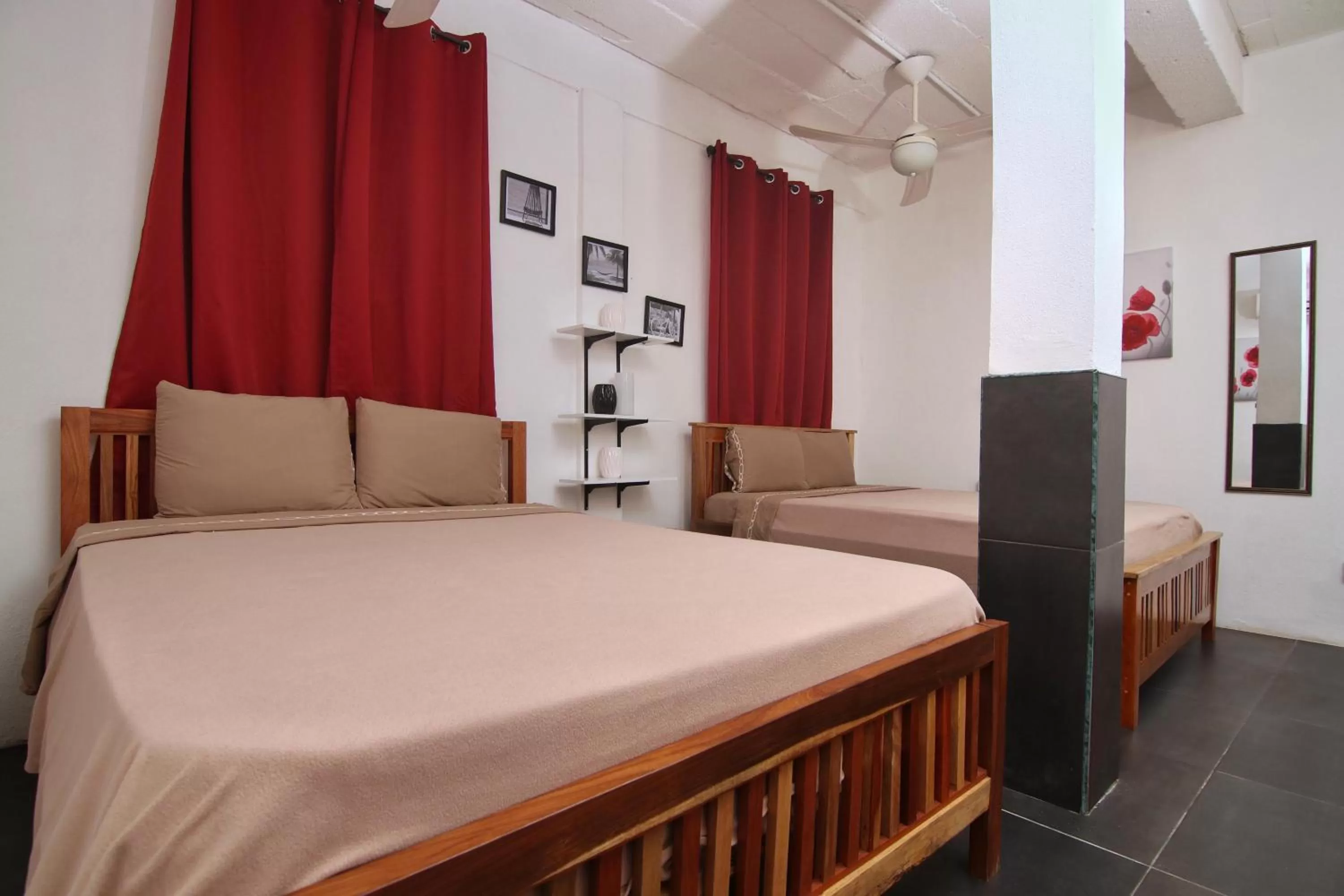 Bedroom, Bed in Rainforest Haven Inn